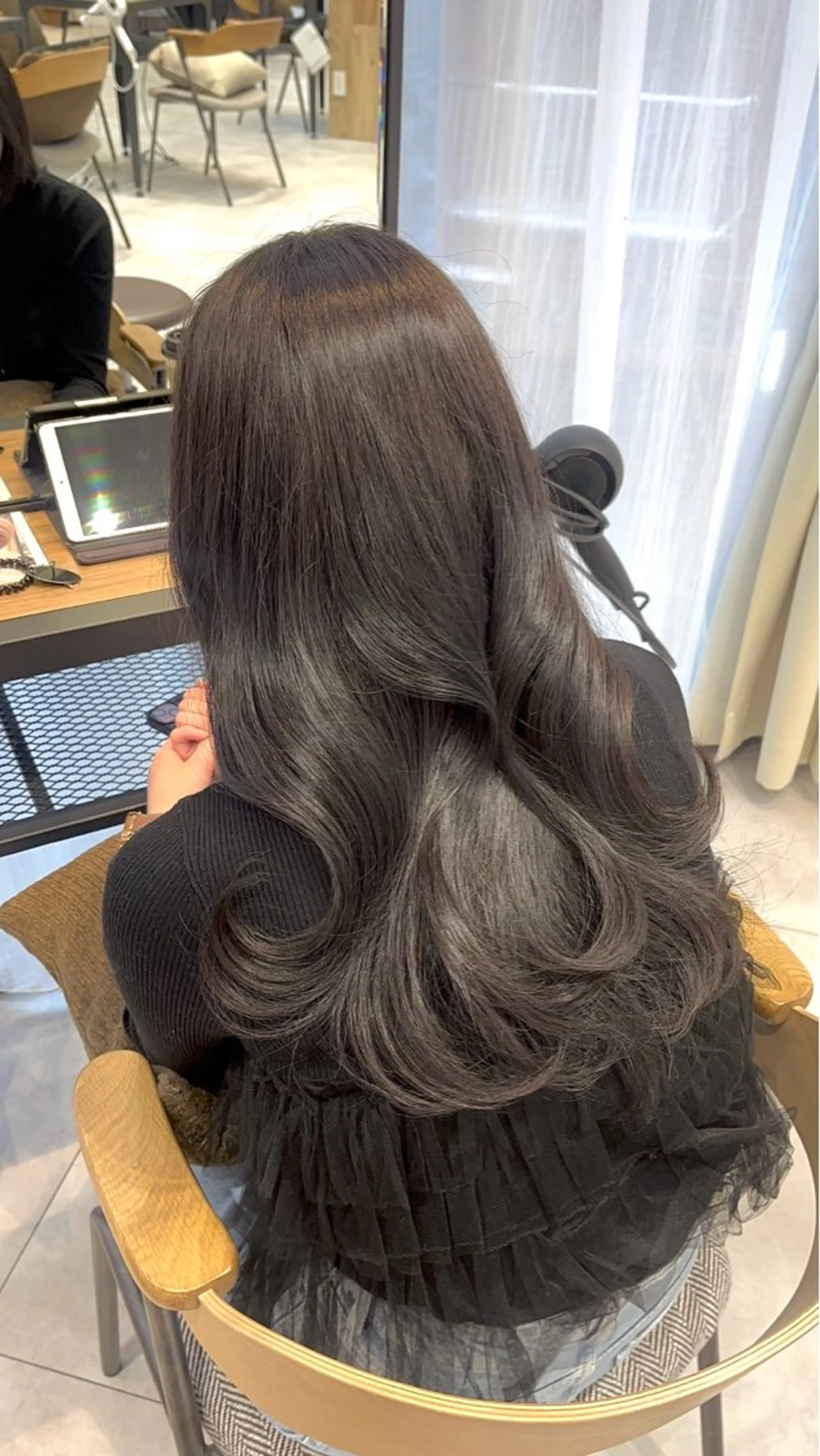 ロング トリートメント 堀江 真維のヘアスタイル