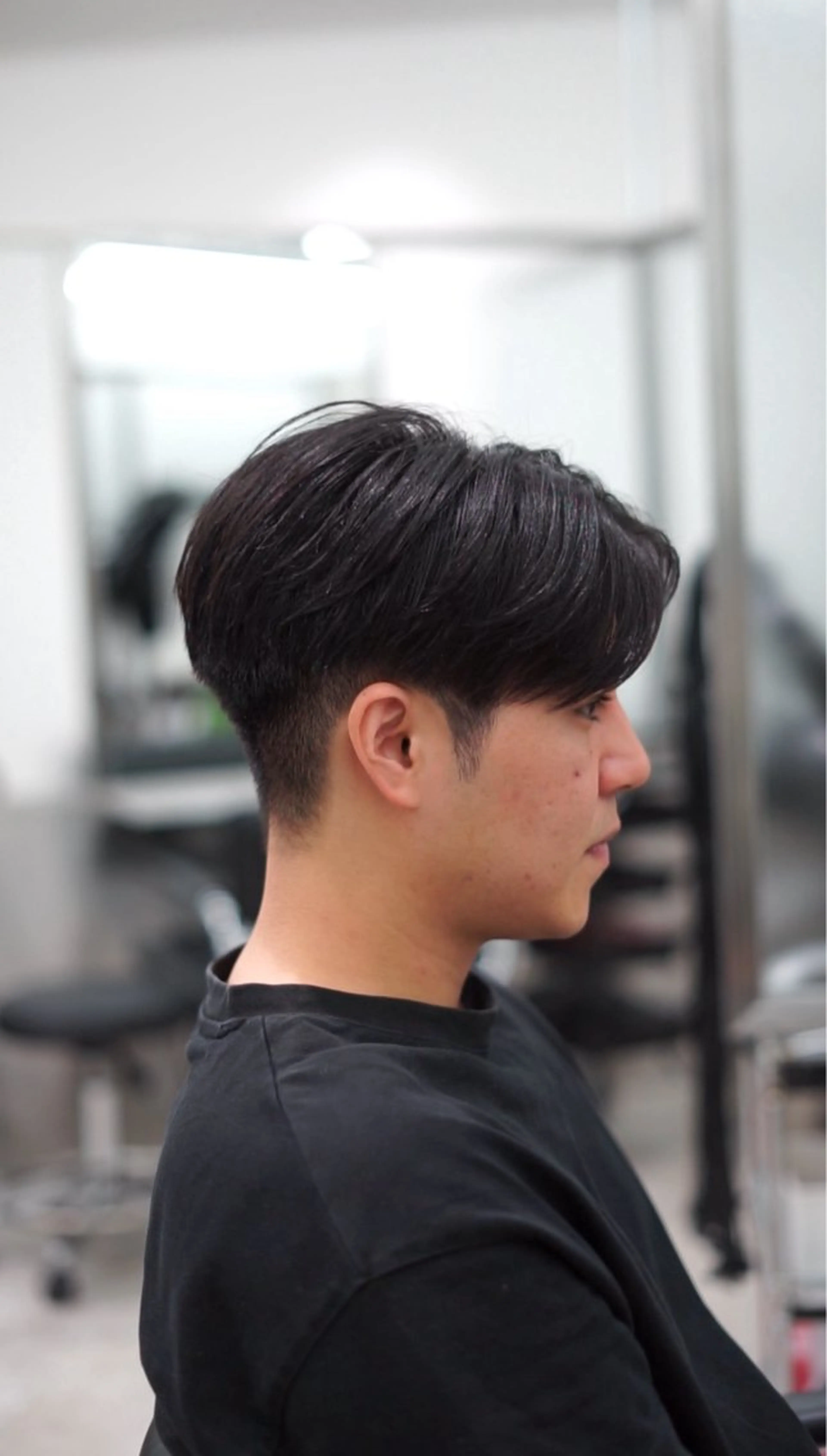 パーマ メンズ ビジネス センターパート メンズショート カット 大人スタイル 太田のヘアスタイル