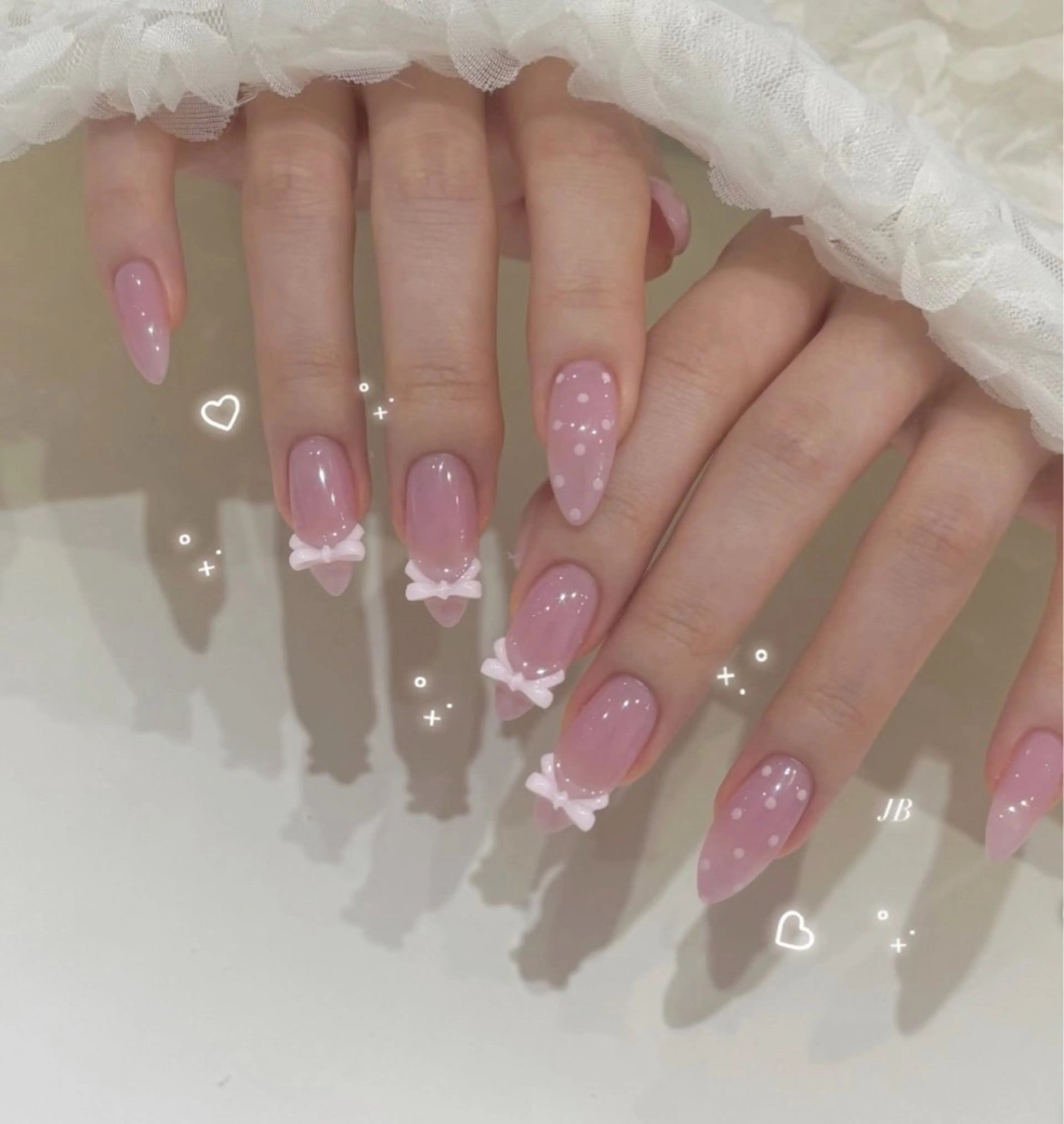 ネイル フレンチネイル キラキラネイル 韓国ネイル シンプルネイル ワンホンネイル ハンドネイル MEI Nailのネイルデザイン