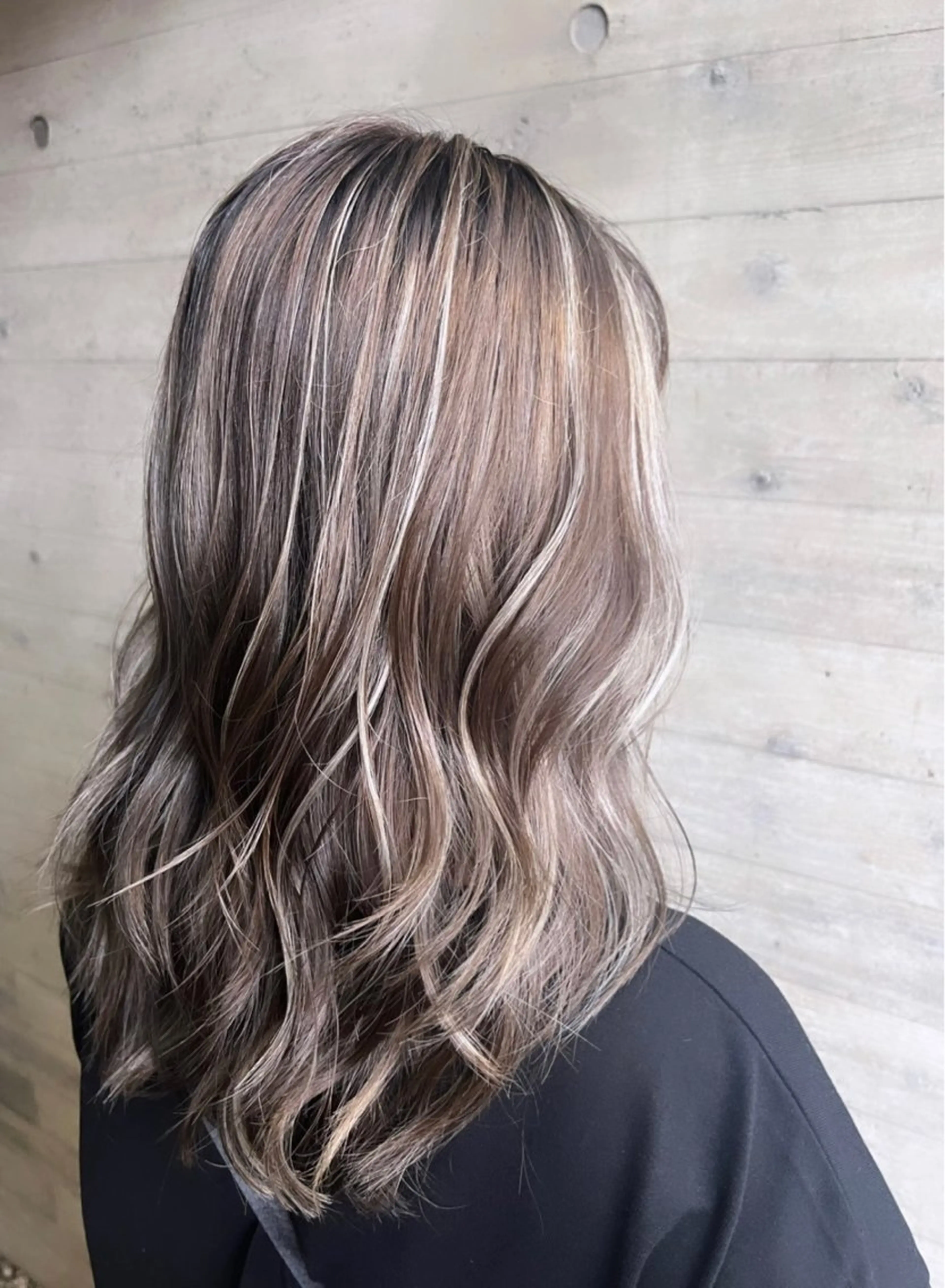 ロング カラー ヘアカラー 🧸 EARTH 佃 萌海 ☁️のヘアスタイル