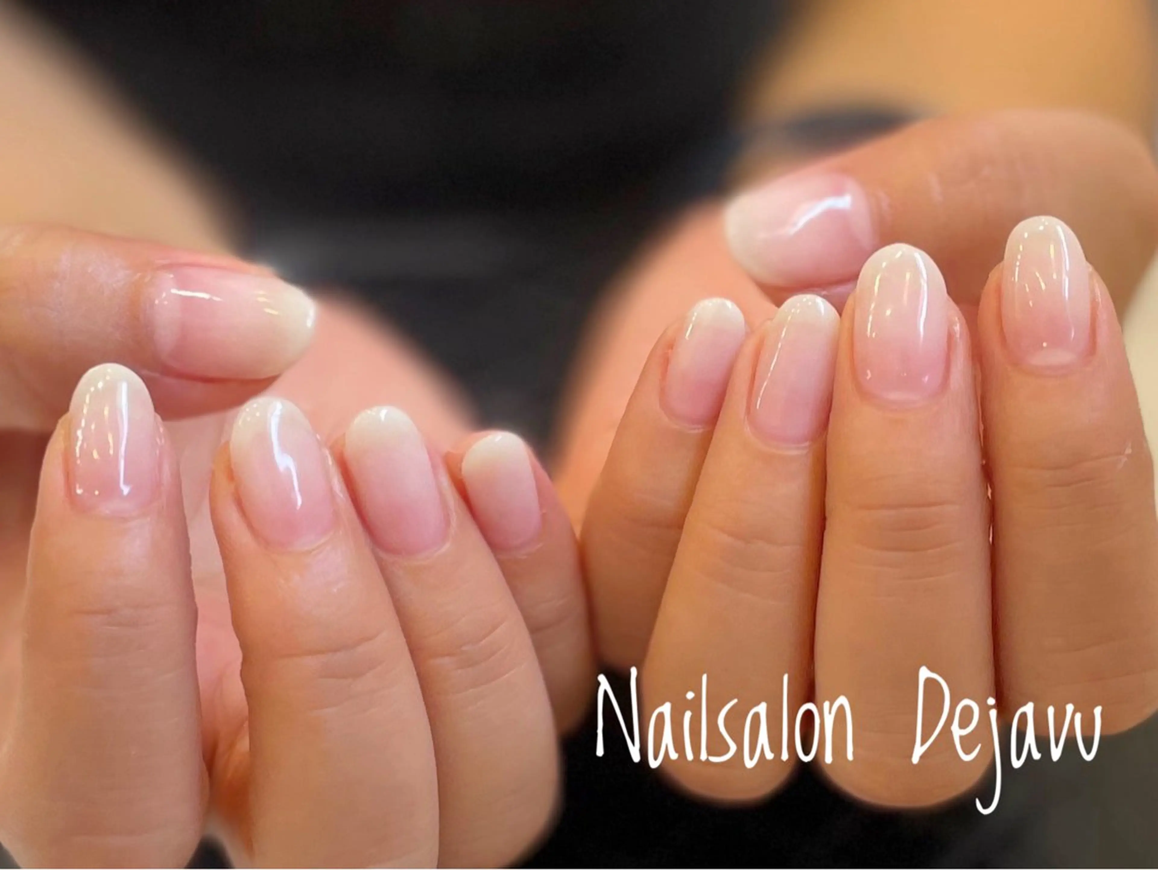 ネイル グラデーション ホワイト ハンドネイル Nail salon Dejavu 🌿のネイルデザイン