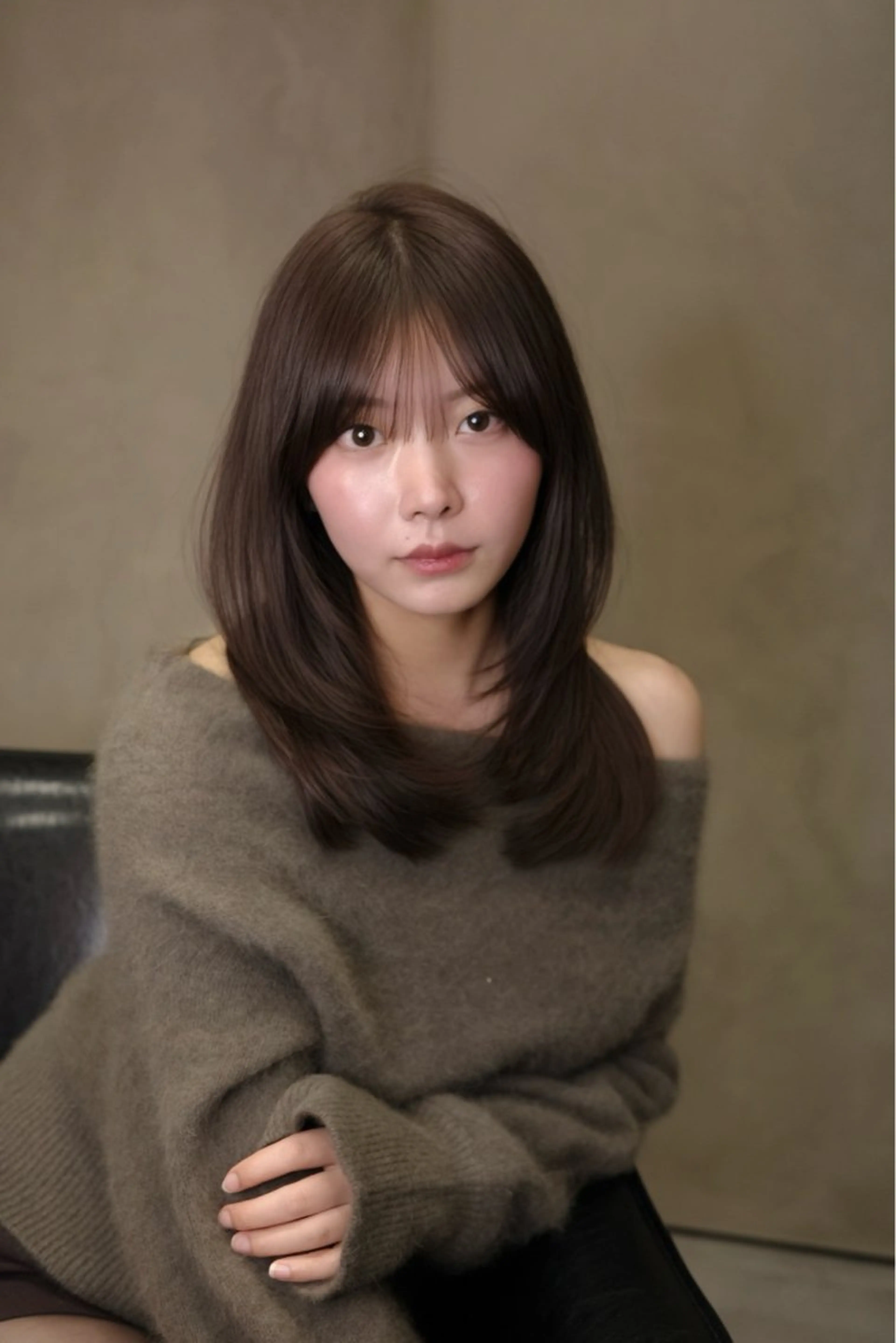 セミロング 髪質改善 レイヤーカット 似合わせカット 美顔形成｜レイヤー ｜青山のヘアスタイル