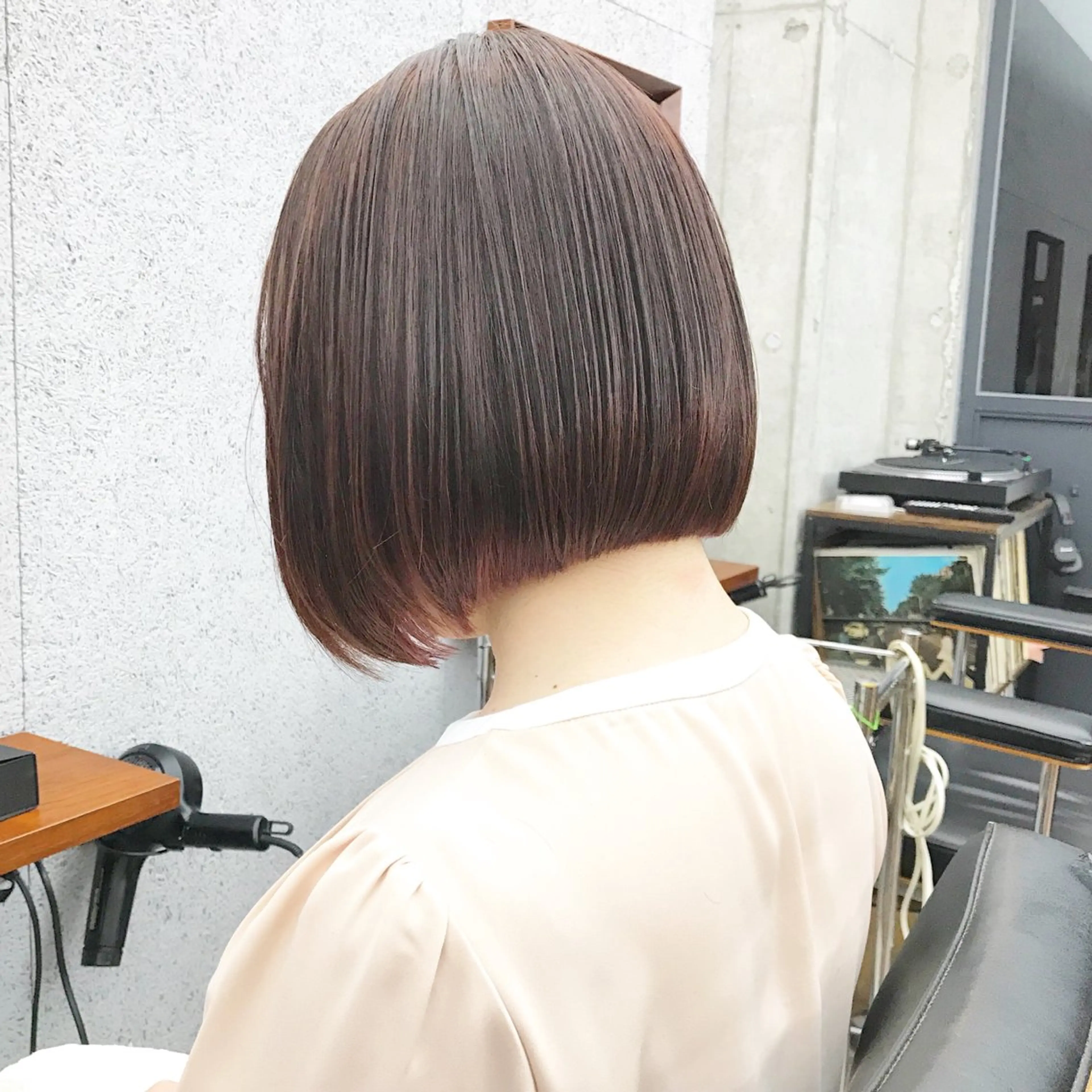 ショート カラー 前下がりボブ ボブ ショートヘア カット ヘアカラー トリートメント ✂︎ウルフ・ショート ✂︎MIKUNIのヘアスタイル