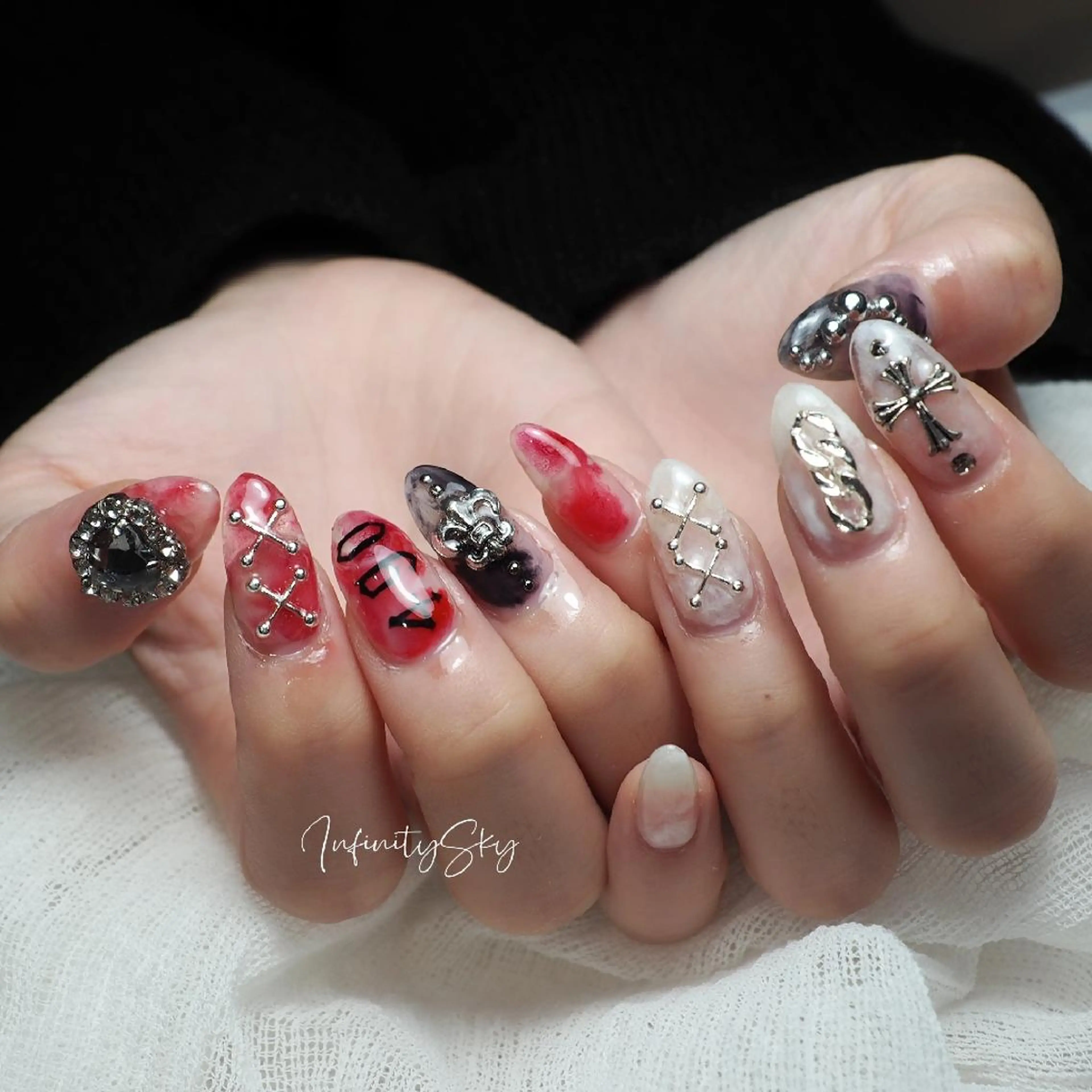 ネイル infinity skyのネイルデザイン