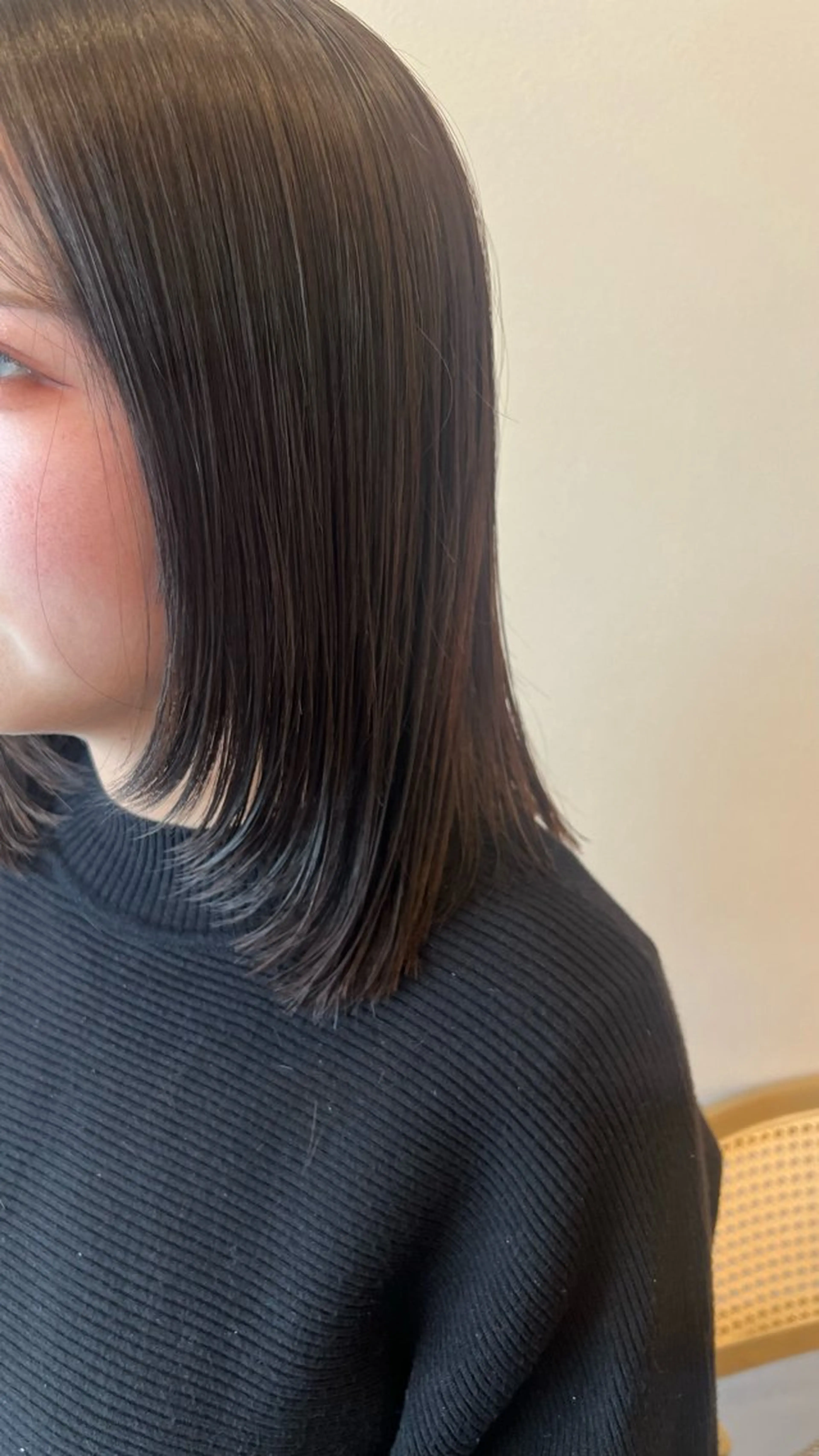 ミディアム カット 山下 稚葉 艶髪/透明感カラーのヘアスタイル