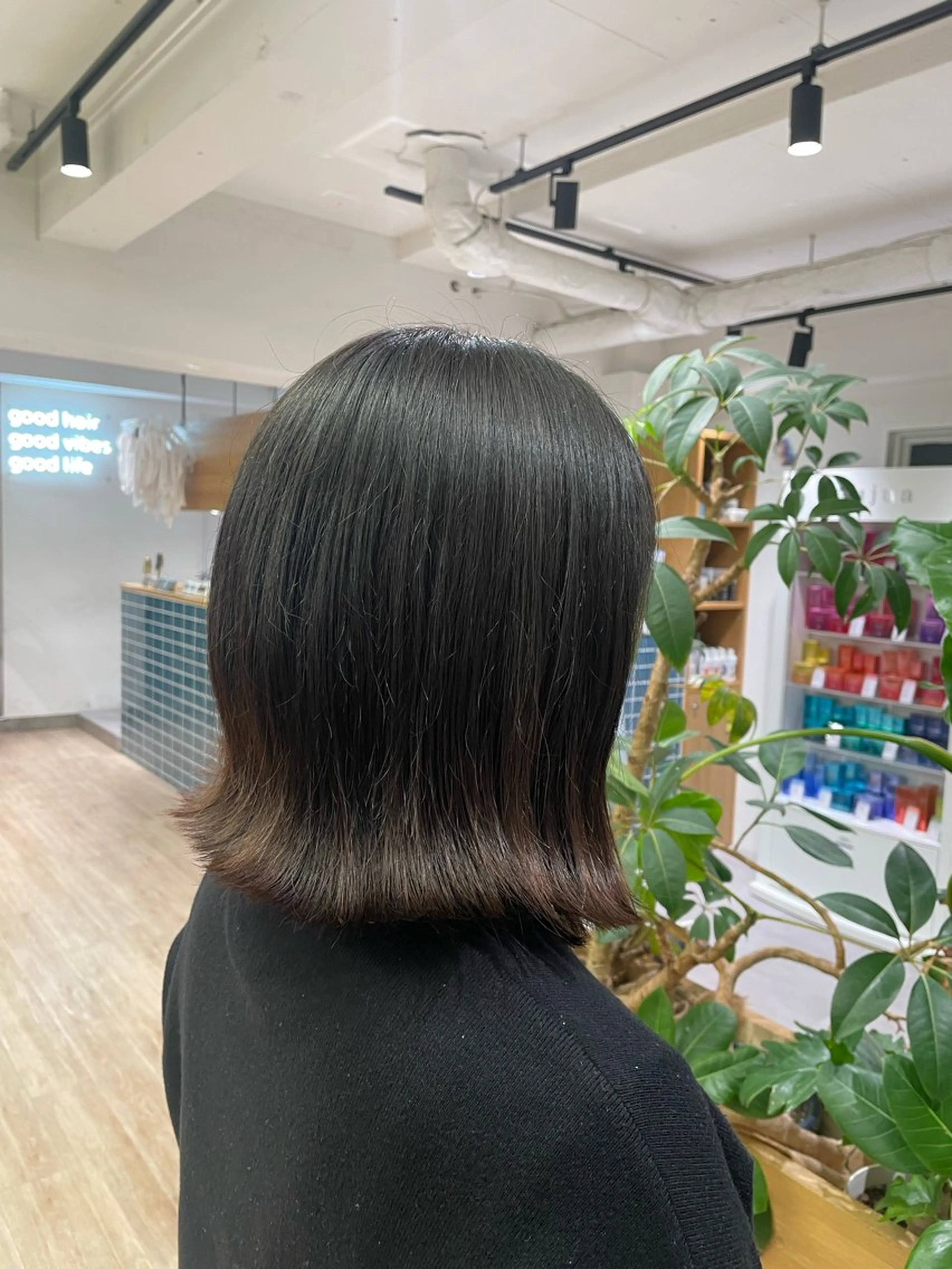 ミディアム カット 暖色カラー/レイヤー スタイル みはる🌙のヘアスタイル