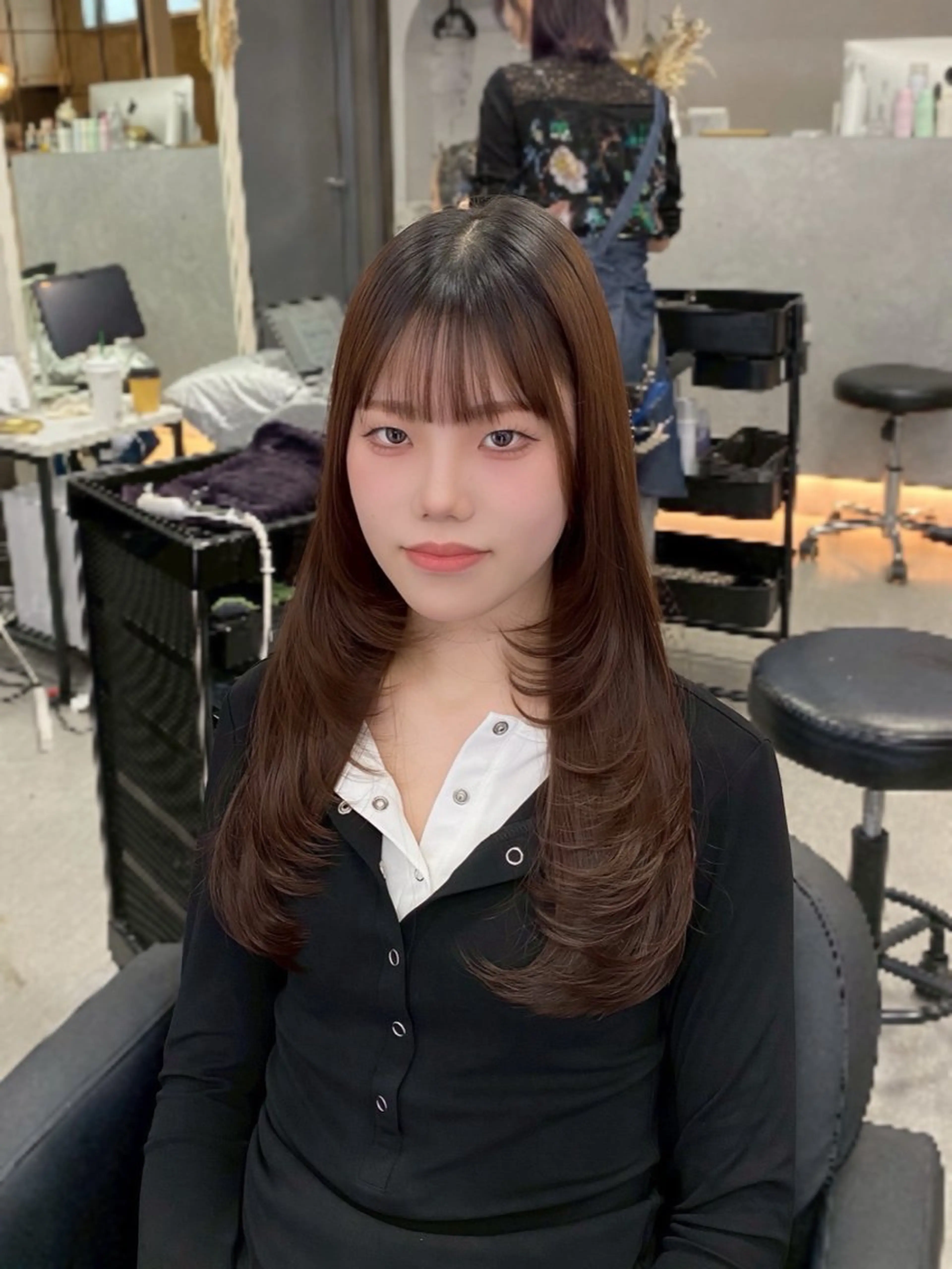 ロング 顔まわりレイヤー 顔周りカット ハッシュカット ハイレイヤー 髪質改善 カット ヘアカラー トリートメント XELM高崎 🤍Kyokaのヘアスタイル