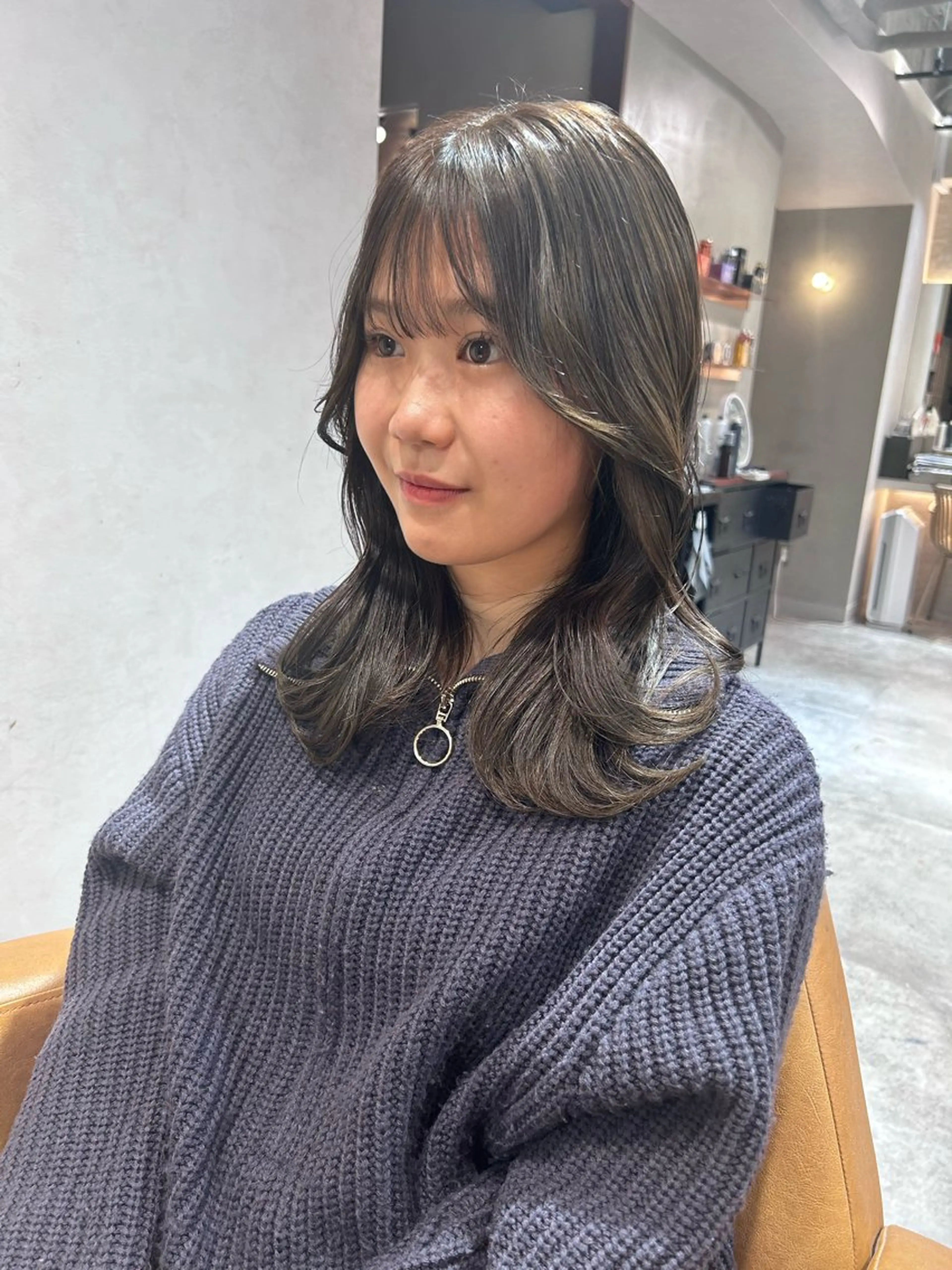 ミディアム カット ヘアカラー トリートメント レイヤーカット 美髪矯正　YUTOのヘアスタイル