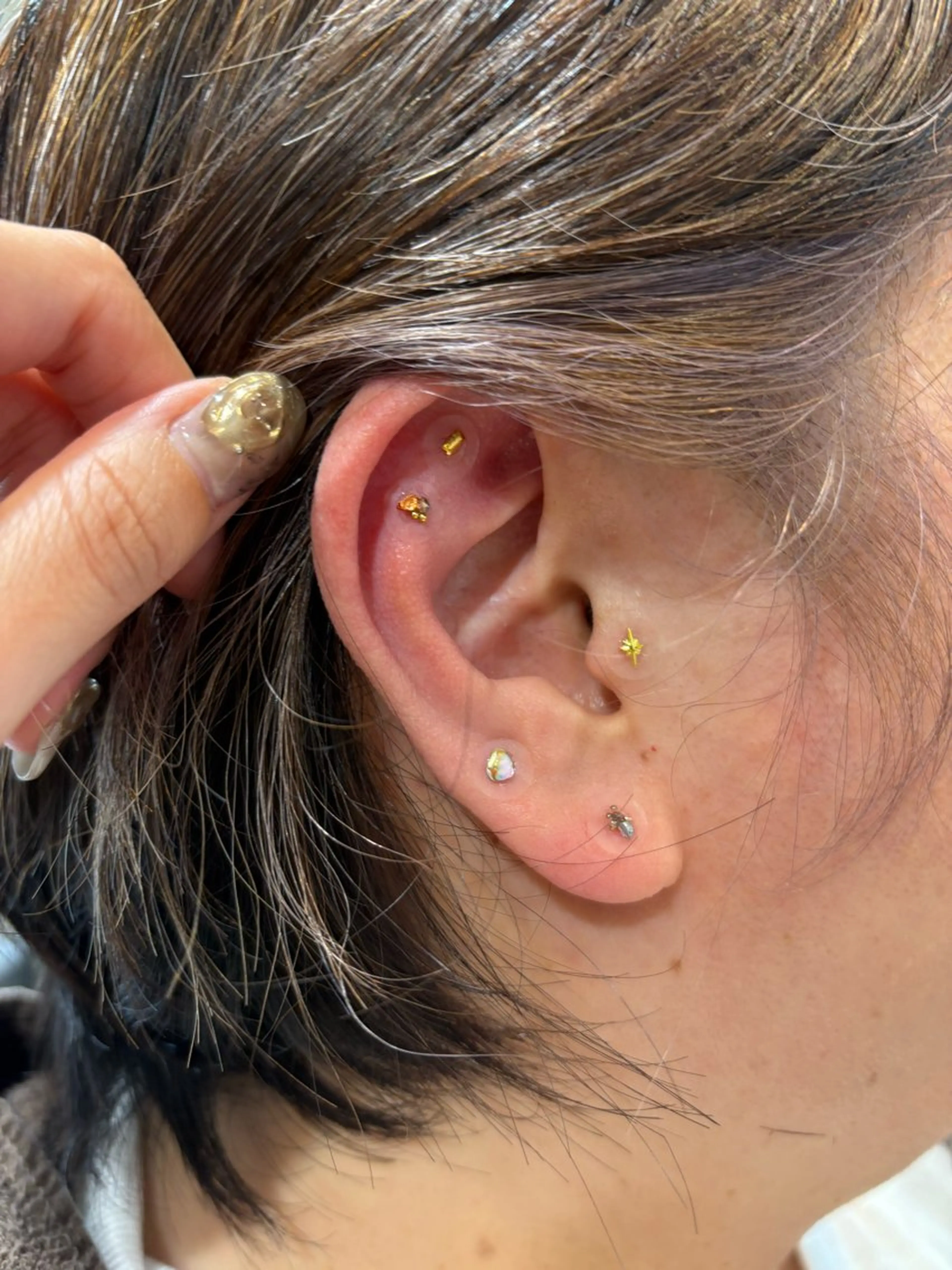 耳つぼジュエリー10粒の写真