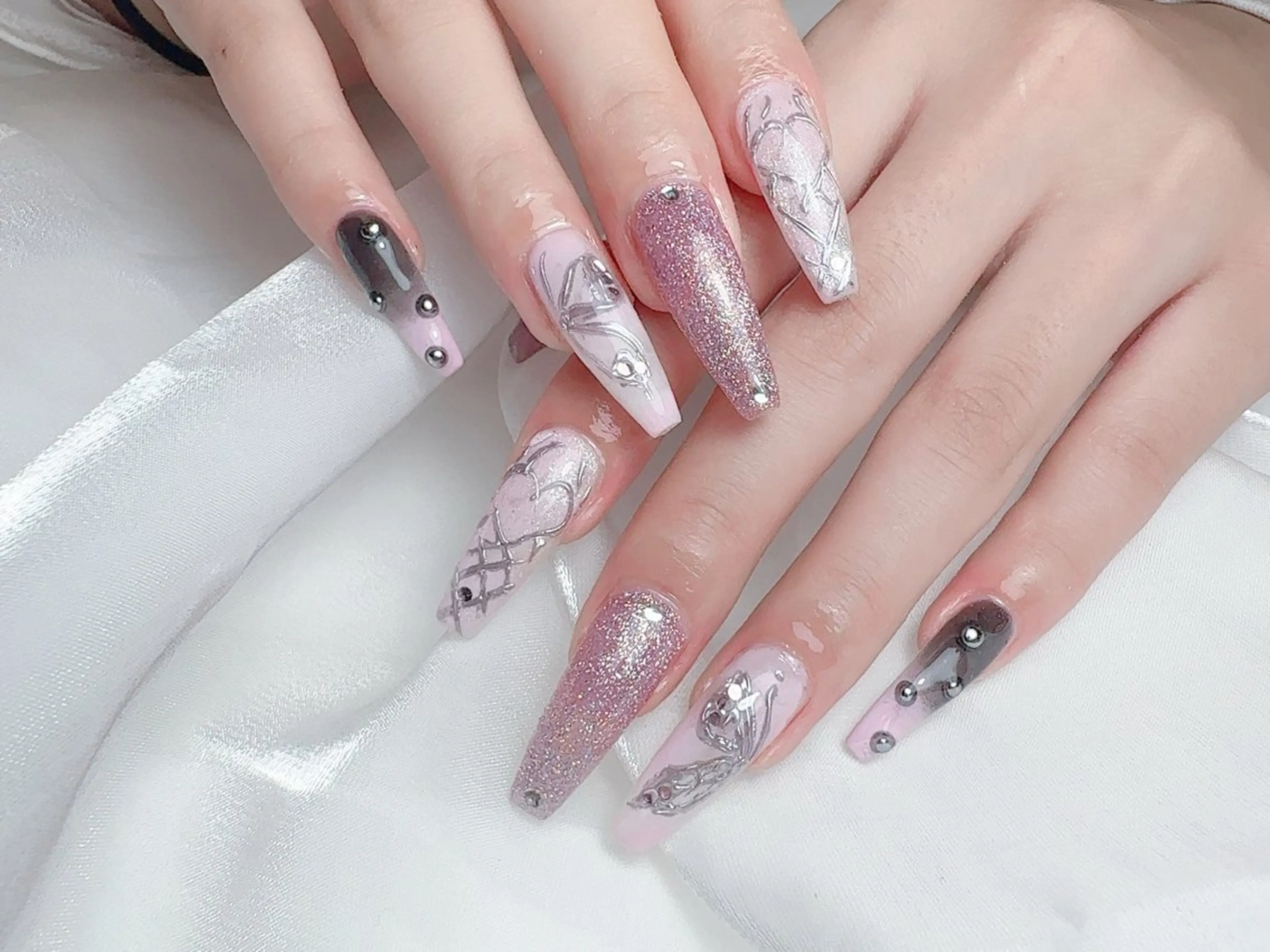 ネイル ハンドネイル 🎀M nails✨ ビューティーのネイルデザイン