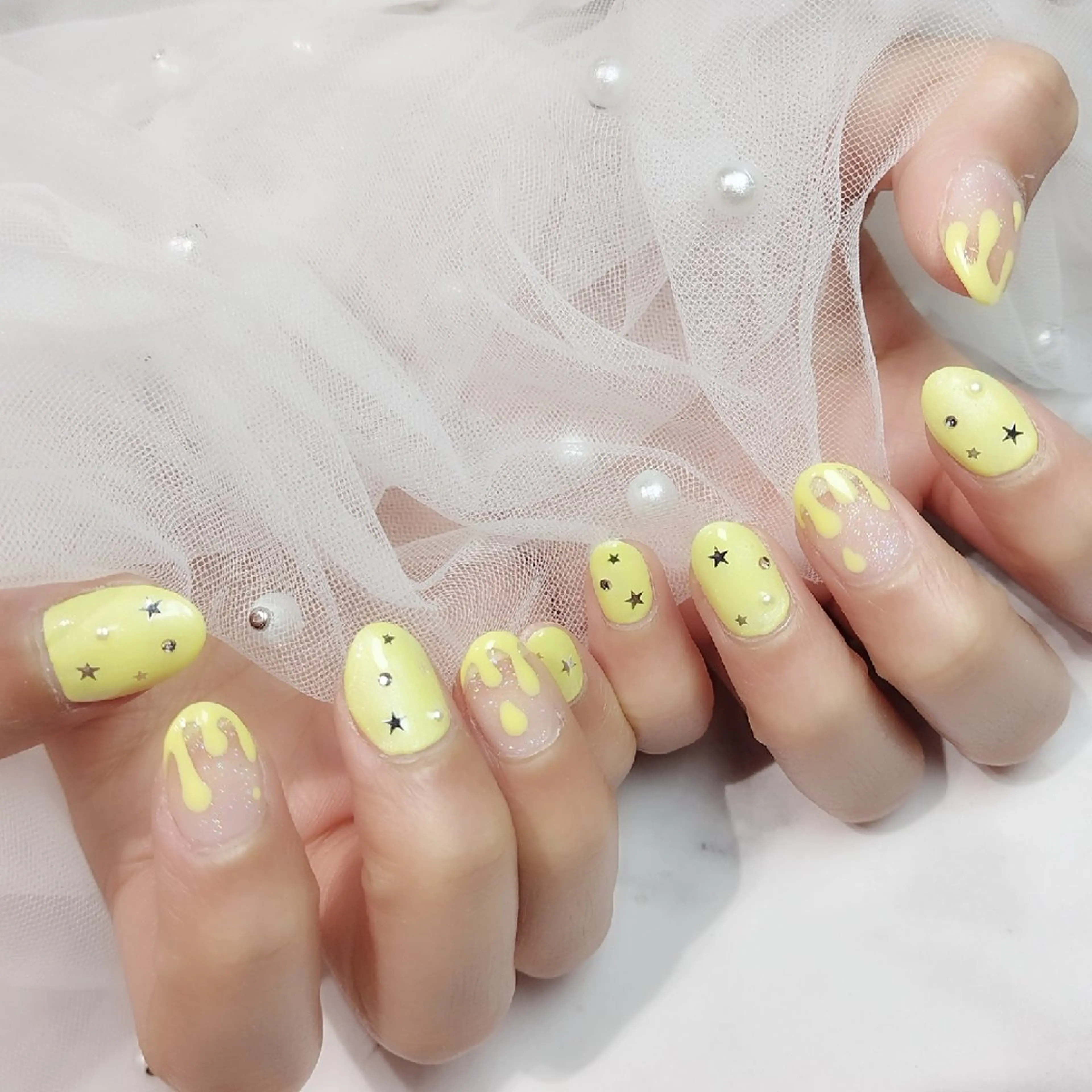 【ハンドジェルネイル】シンプルデザイン パーツ無料🫧1時間半🫧オフ無しの写真