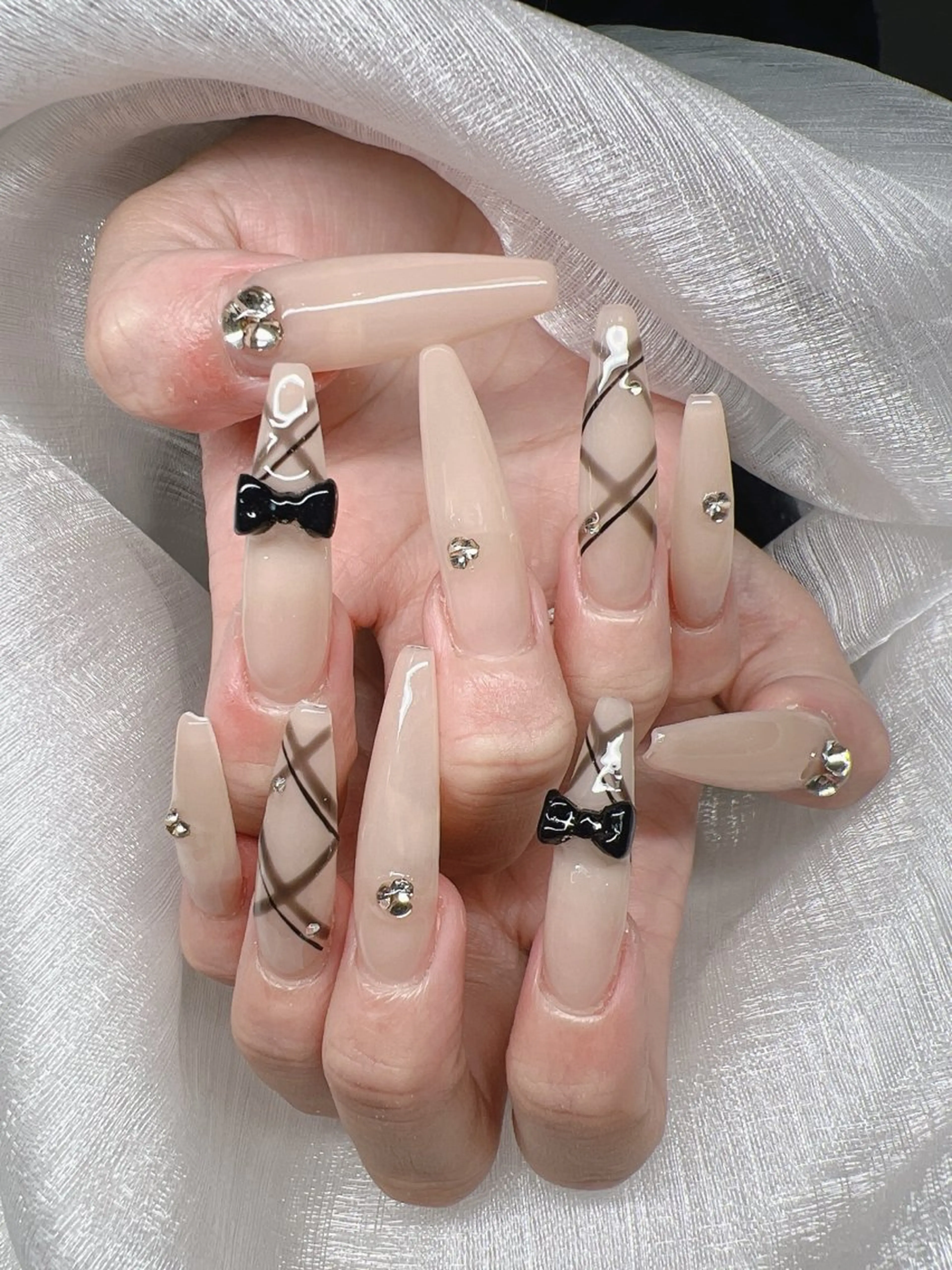 ネイル 長さ出し グラデーション 卒業式 キラキラネイル マグネットネイル ハンドネイル Lee Nails チップ長さだし専門店のネイルデザイン