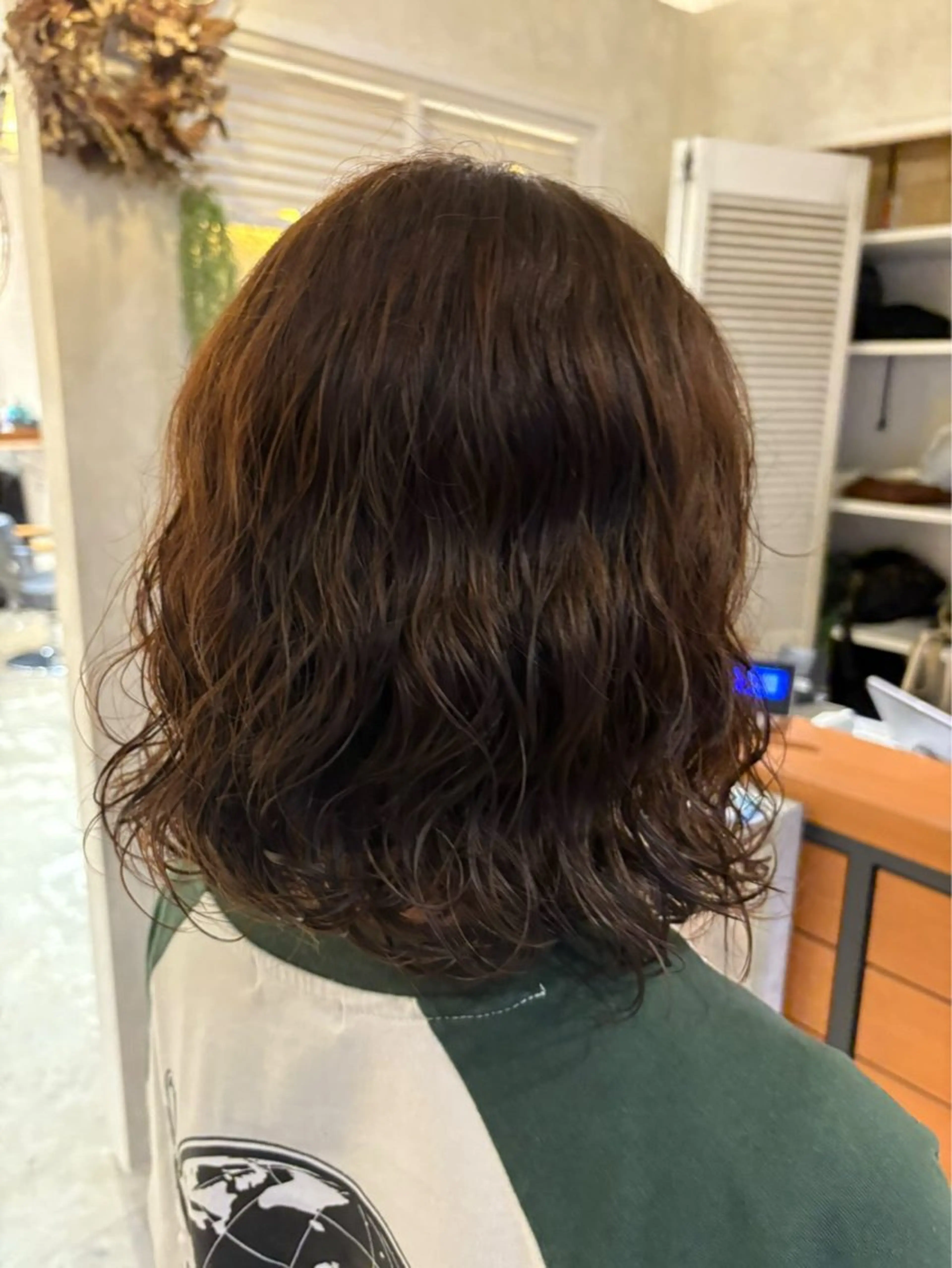 レディースパーマ+カット+カラー👩🏻🦱✂️✨️の写真