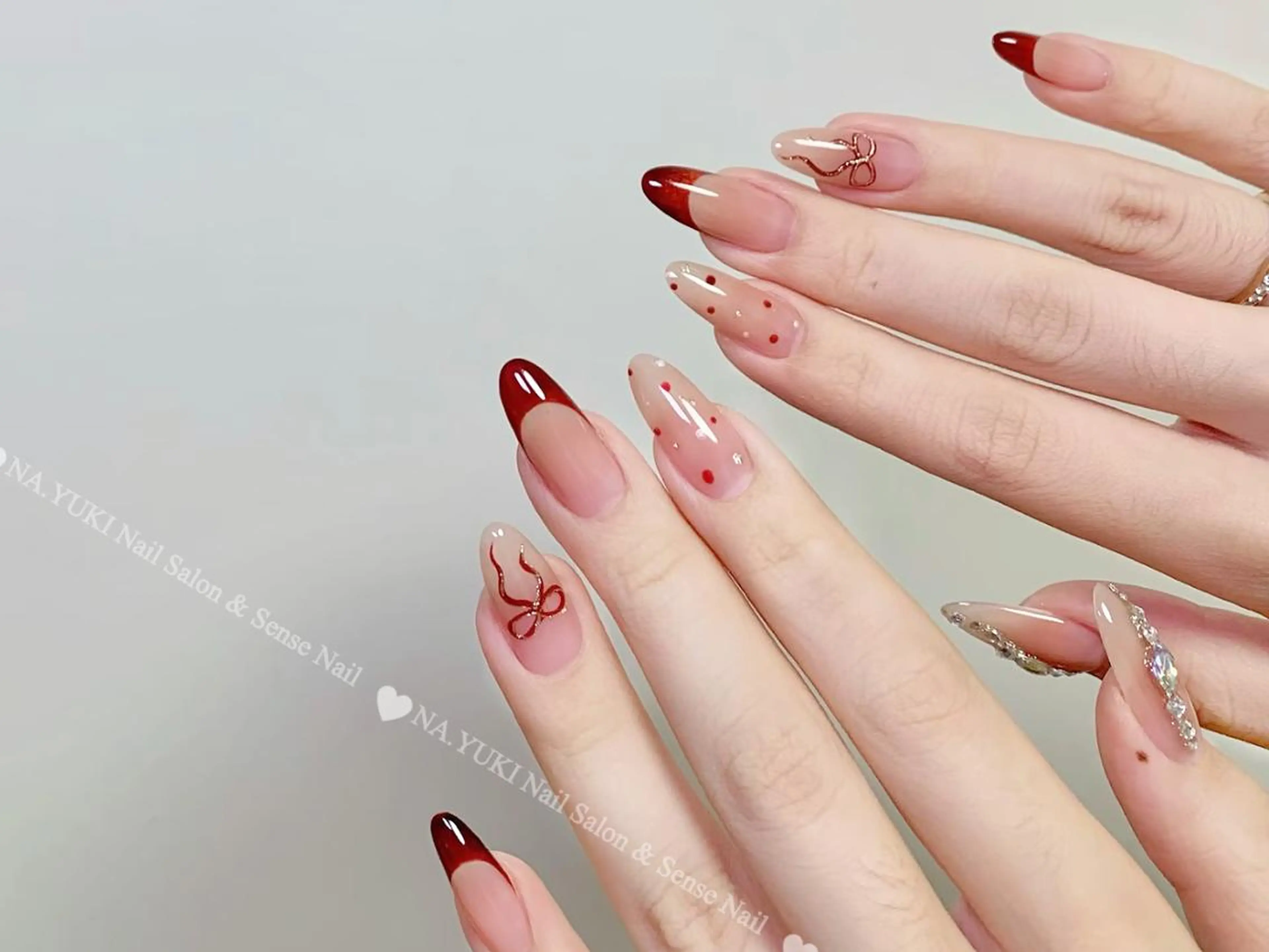 ネイル 🦋 Queenieのネイルデザイン