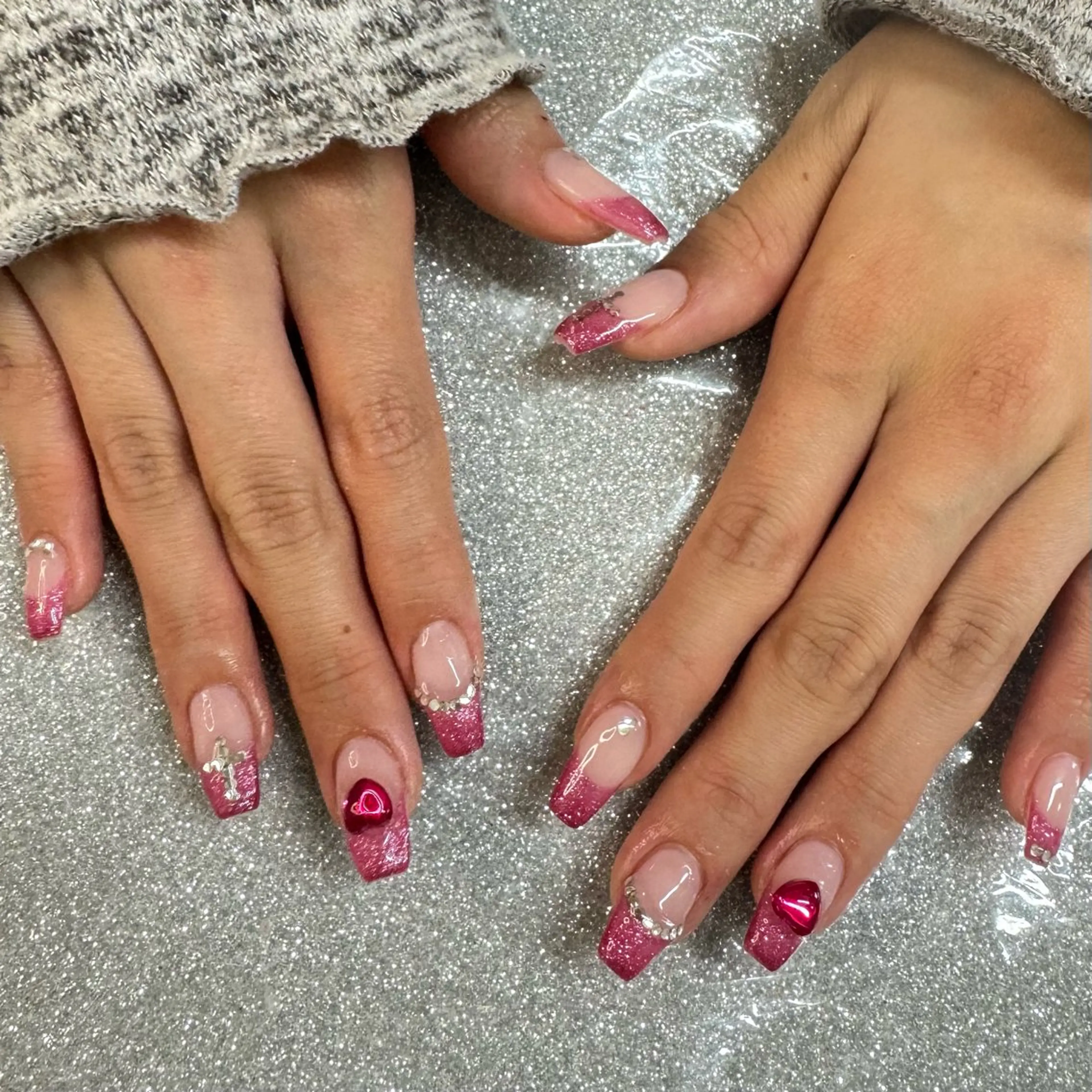 ネイル ハンドネイル VIERU 🌈🎀💖のネイルデザイン