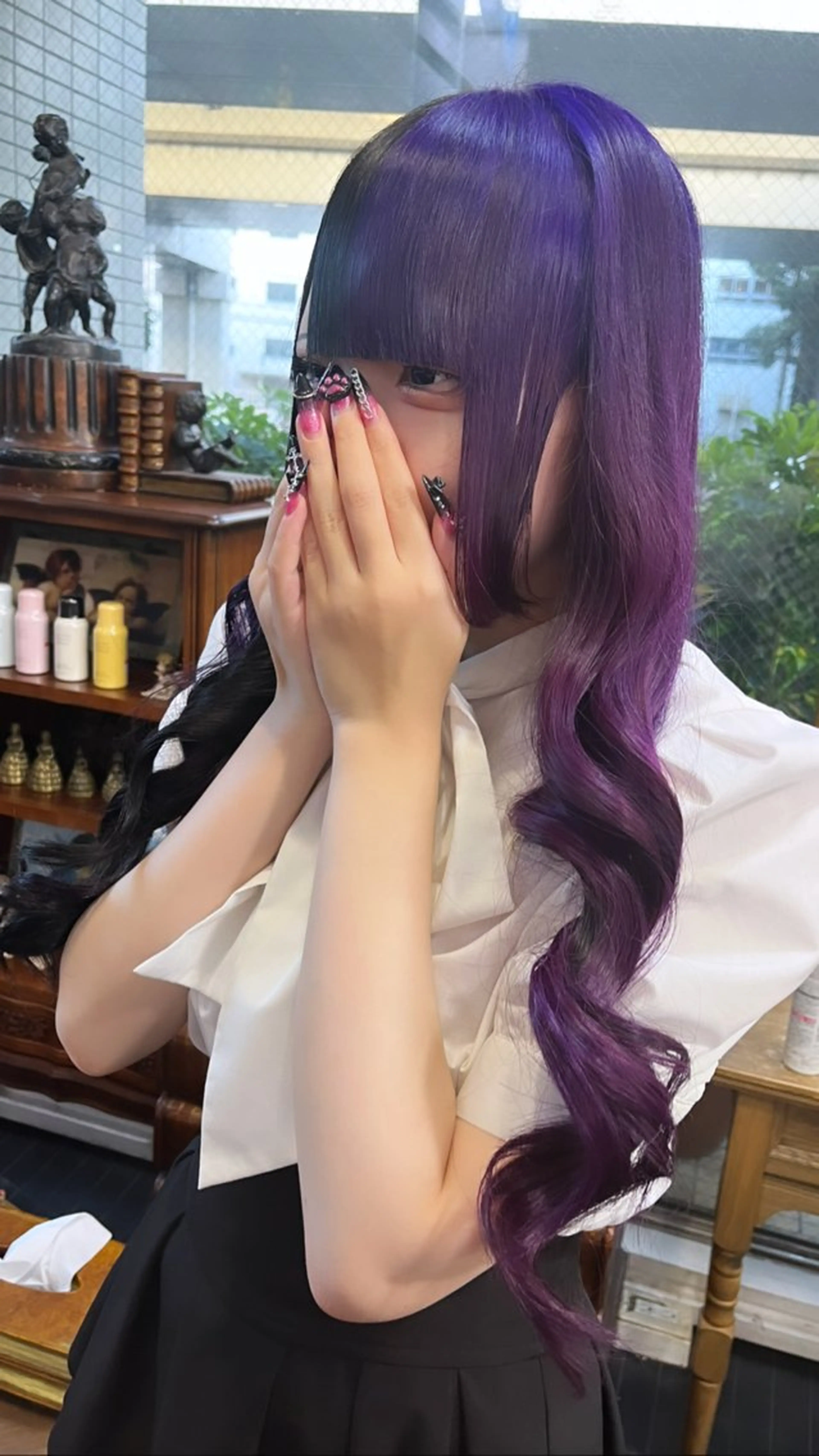 ロング カラー ツートーンカラー カット ヘアカラー トリートメント モモカ/ハイトーン /バレイヤージュのヘアスタイル