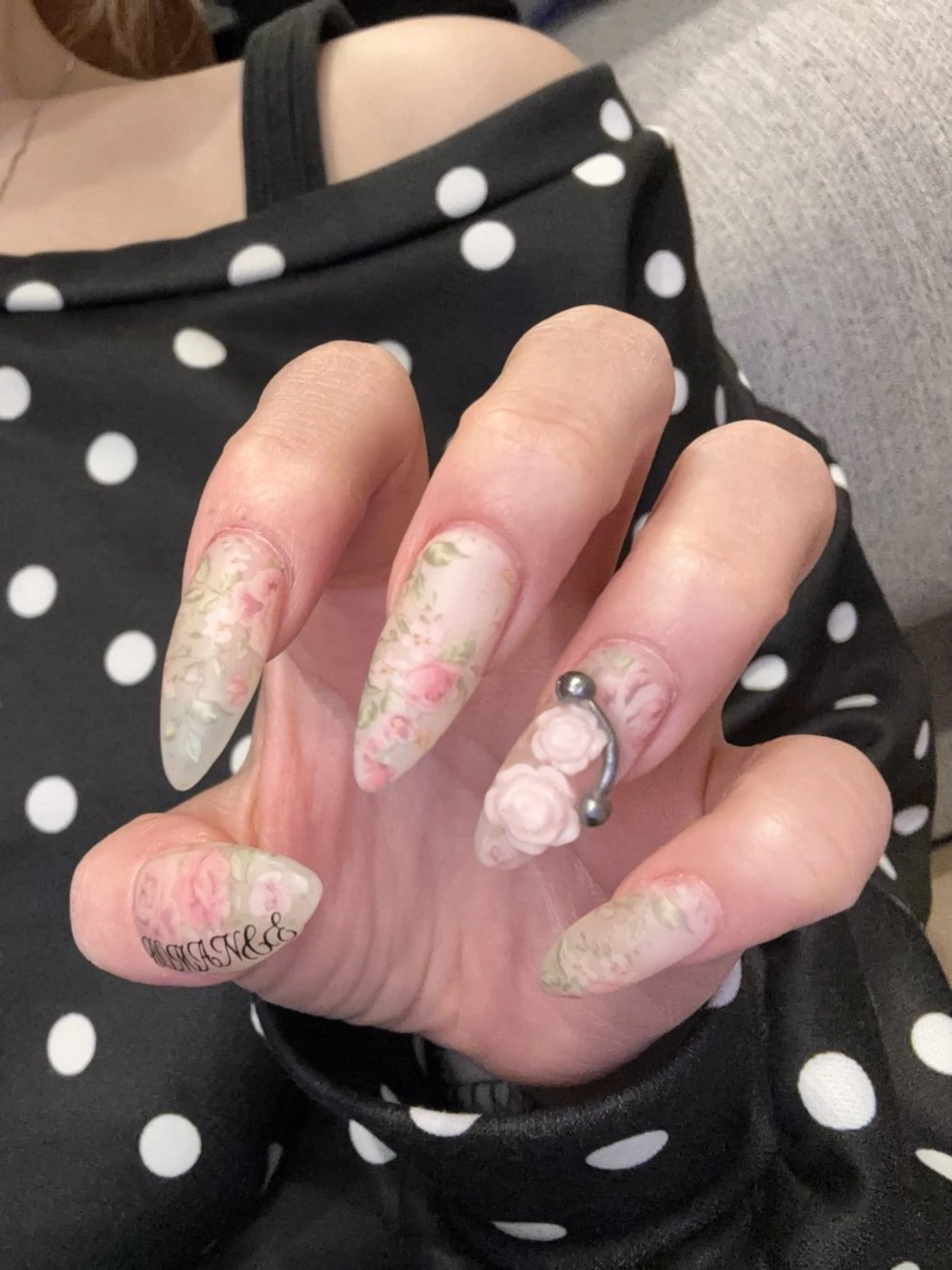 ネイル ハンドネイル 🤎Two ERI🤎のネイルデザイン