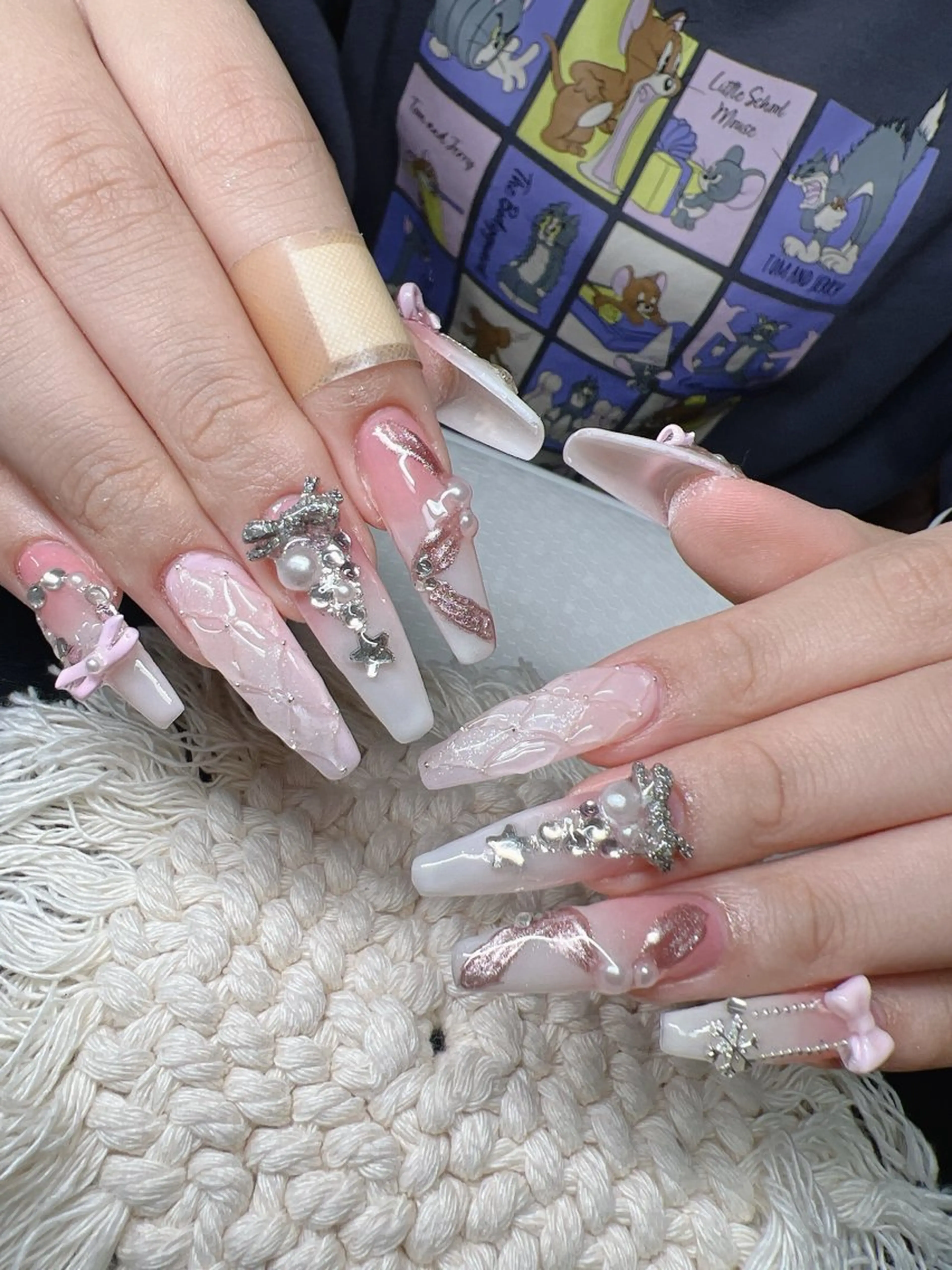 ネイル オーロラネイル チークネイル 長さ出し フットネイル フレンチネイル ハンドネイル Lee Nailsのネイルデザイン