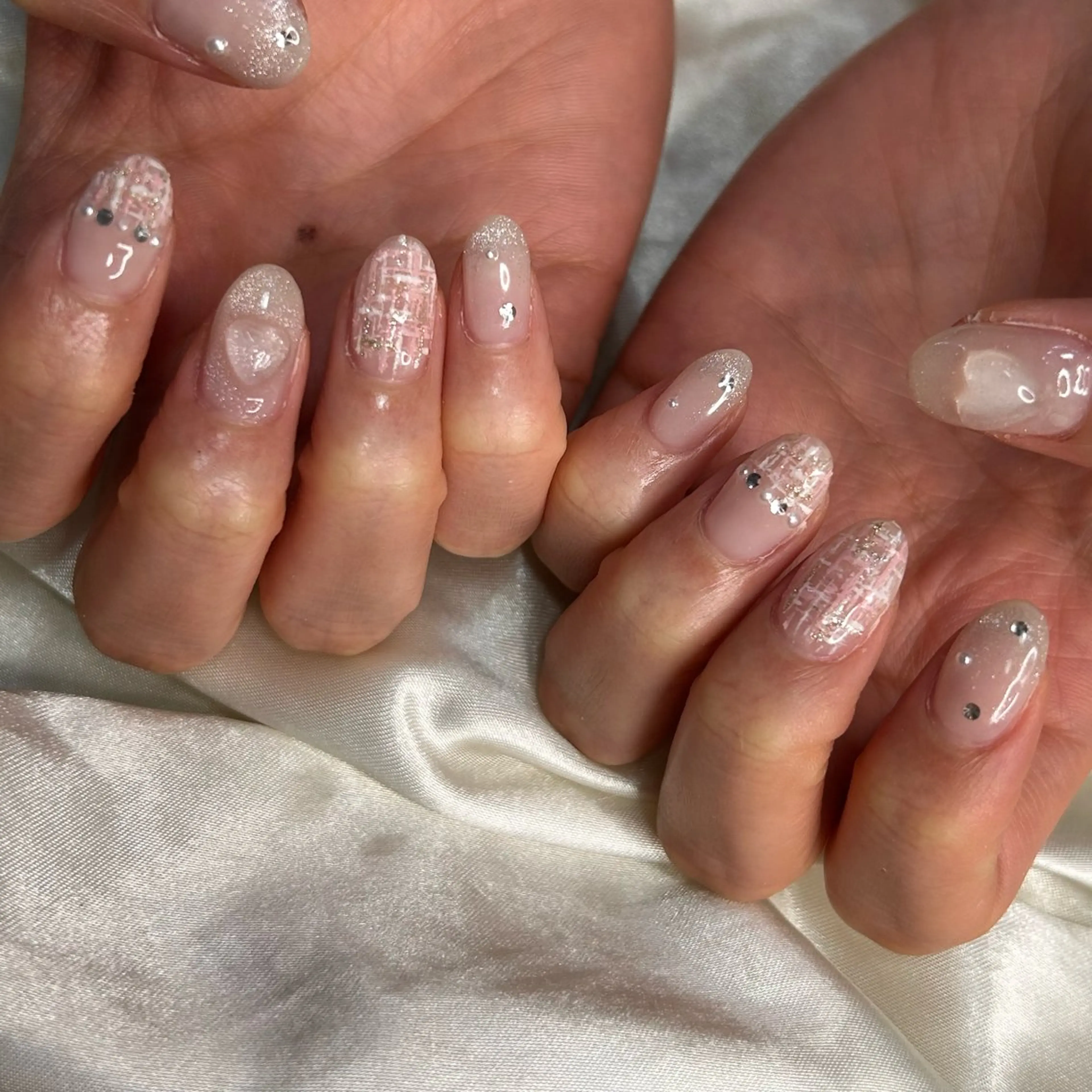 ネイル ハンドネイル 西岡 杏のネイルデザイン