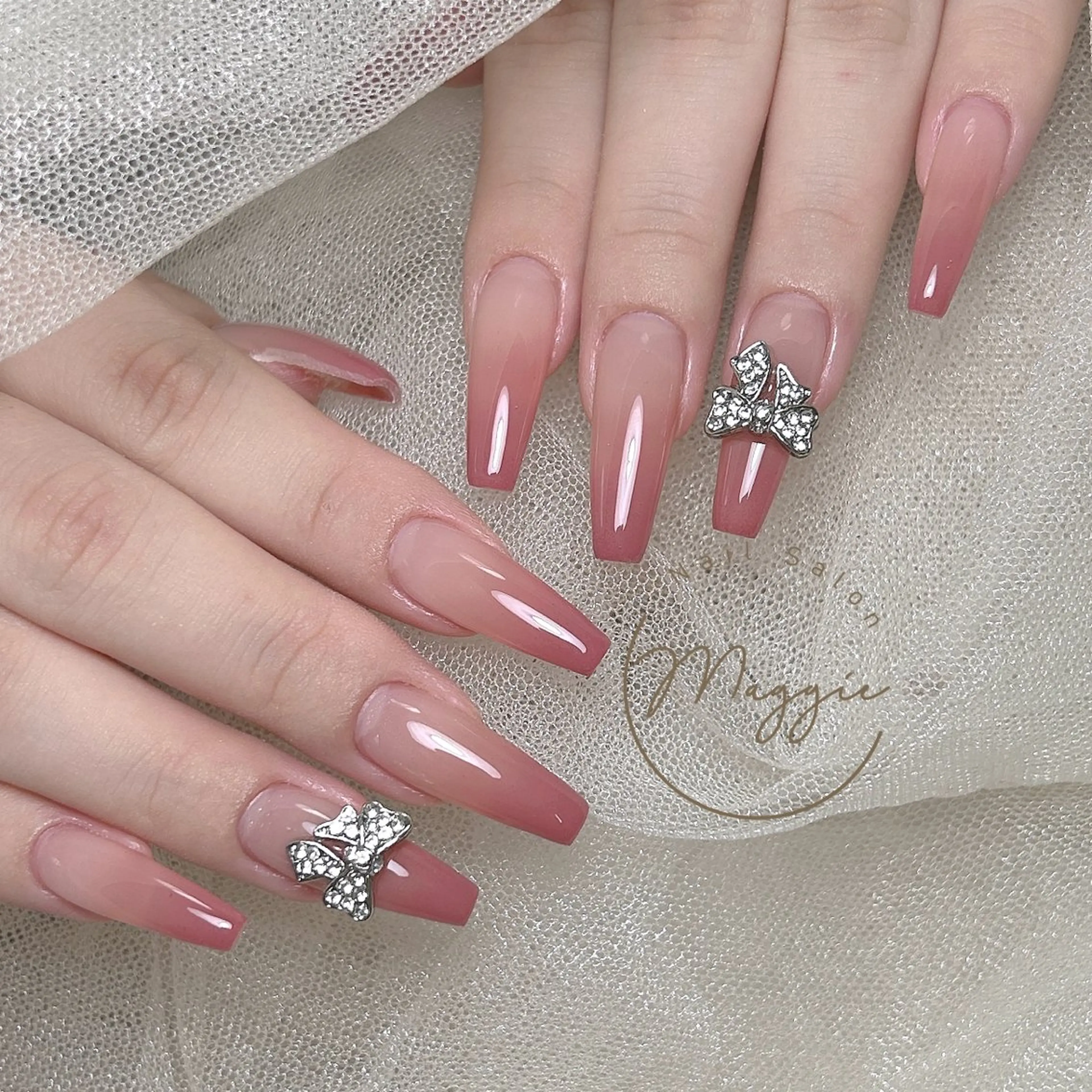 ネイル Maggie Nail🦩のネイルデザイン