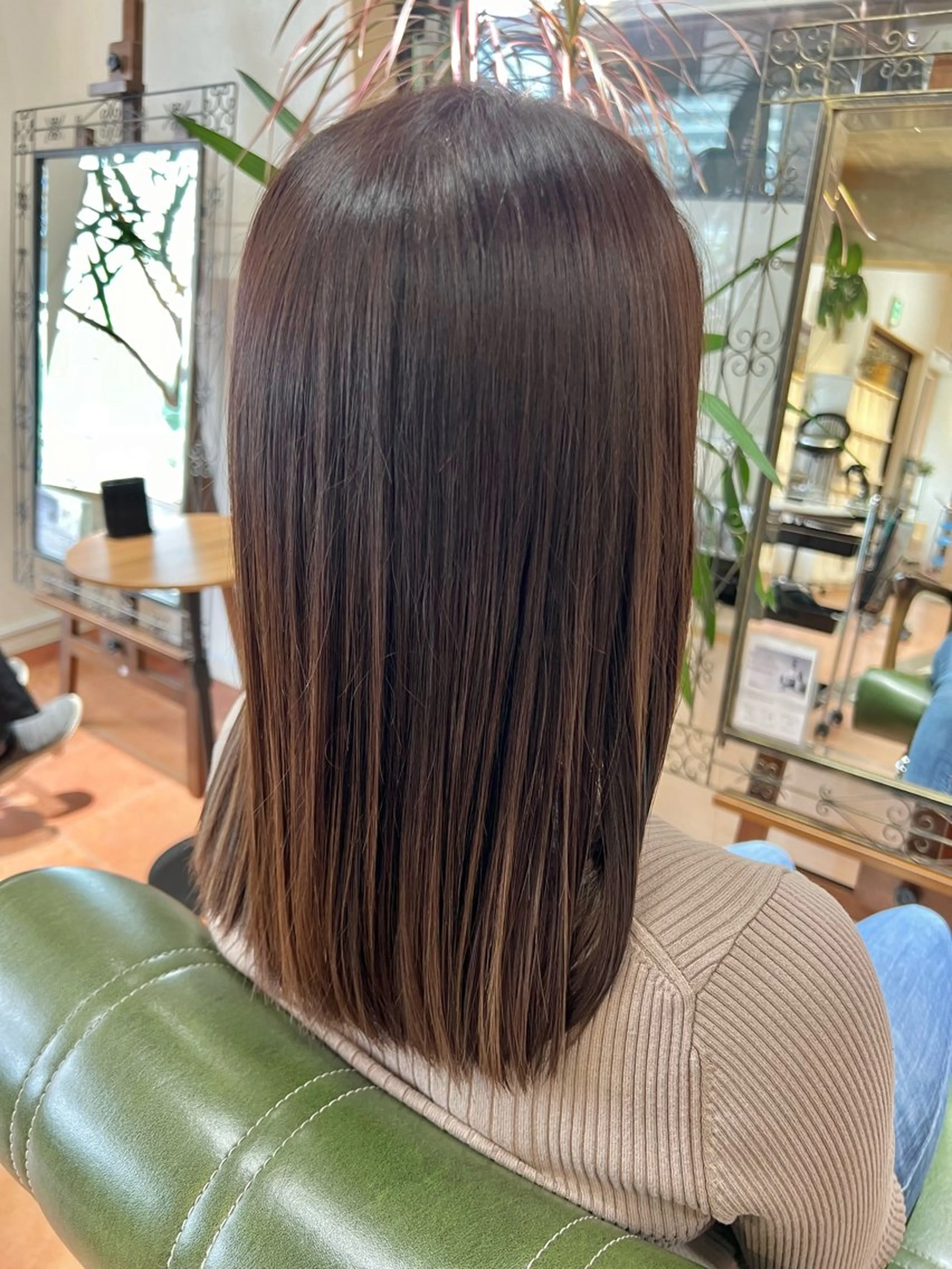 ミディアム カラー ヘアカラー トリートメント 石井 佑樹のヘアスタイル