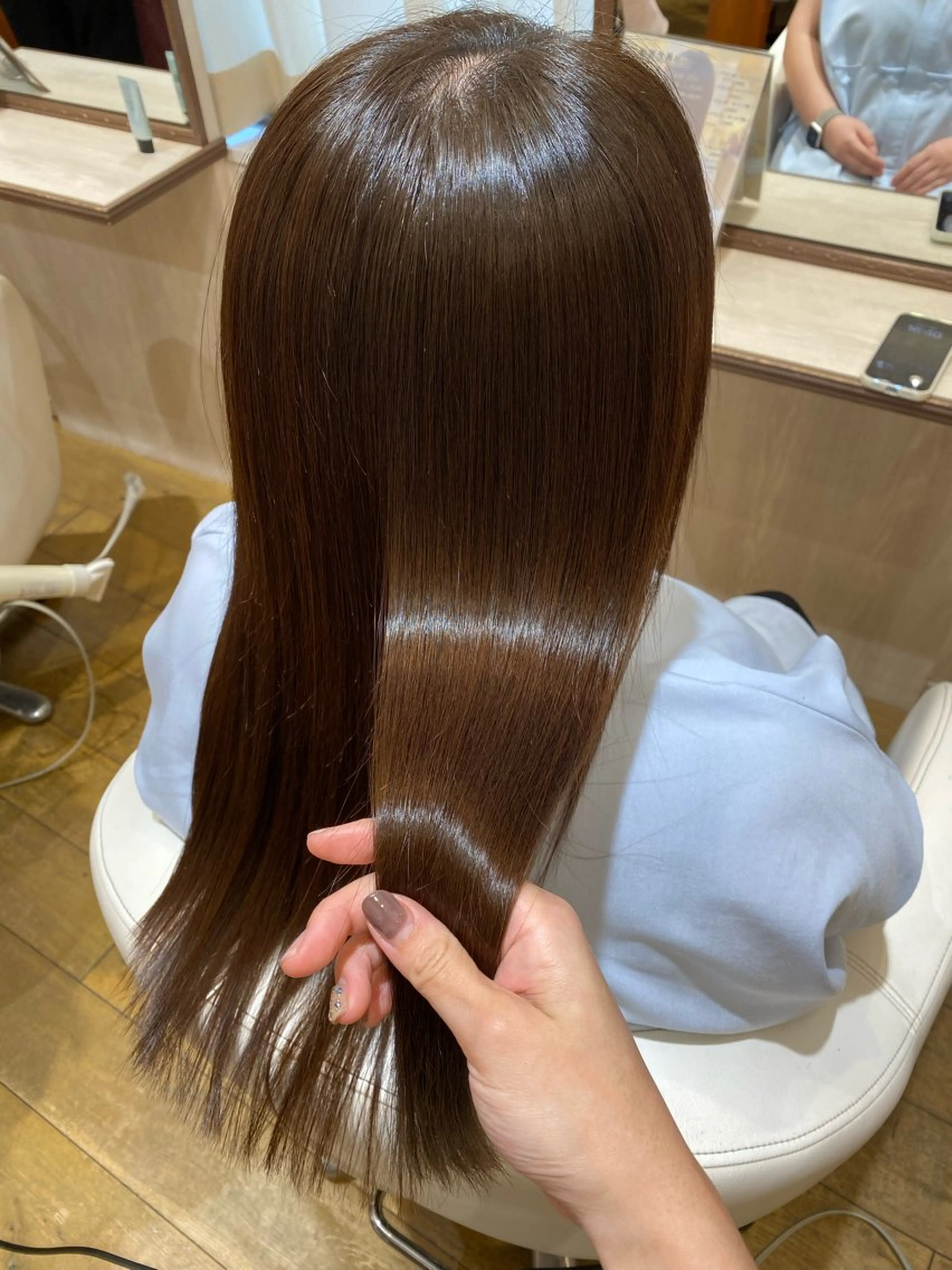 ロング 酸性ストレート カット 縮毛矯正 艶感🫧透明感カラー YUKARIのヘアスタイル