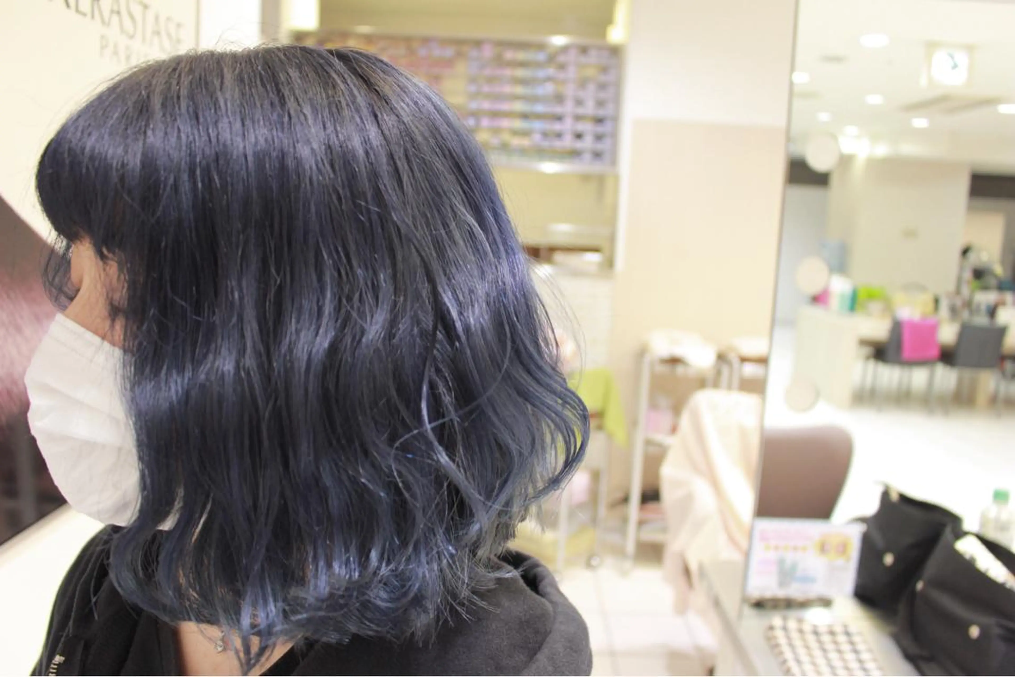 ショート カラー ヘアアレンジ ブリーチ ネイビーカラー 遠藤 拓馬のヘアスタイル