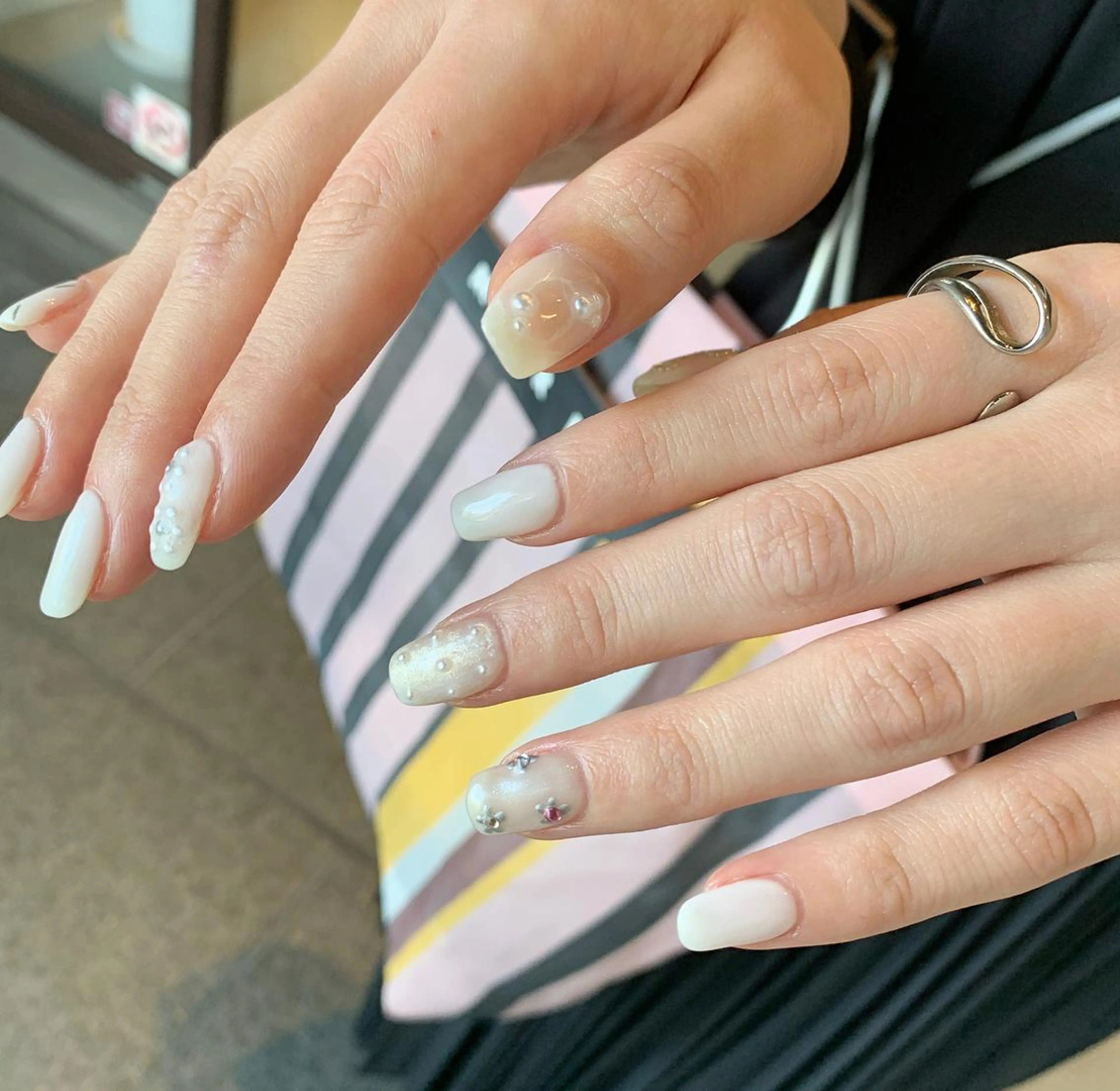 ネイル ハンドネイル にしぐち はるかのネイルデザイン