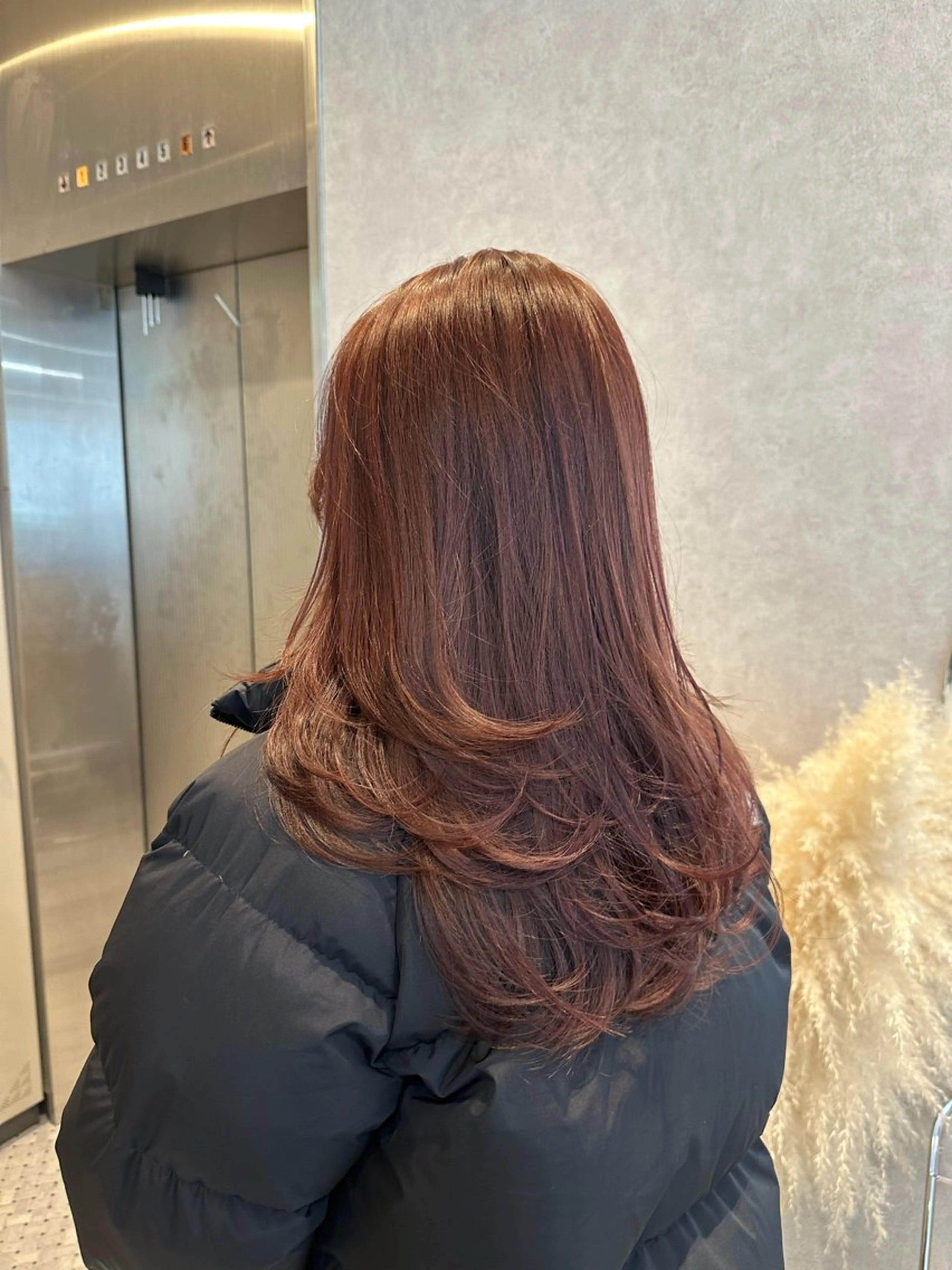 ロング カラー ヘアアレンジ ブラウンカラー レッドカラー レッドブラウン 顔まわりレイヤー 外国人風カラー カット REONA🪽✨薬院 レイヤーカット🫧のヘアスタイル