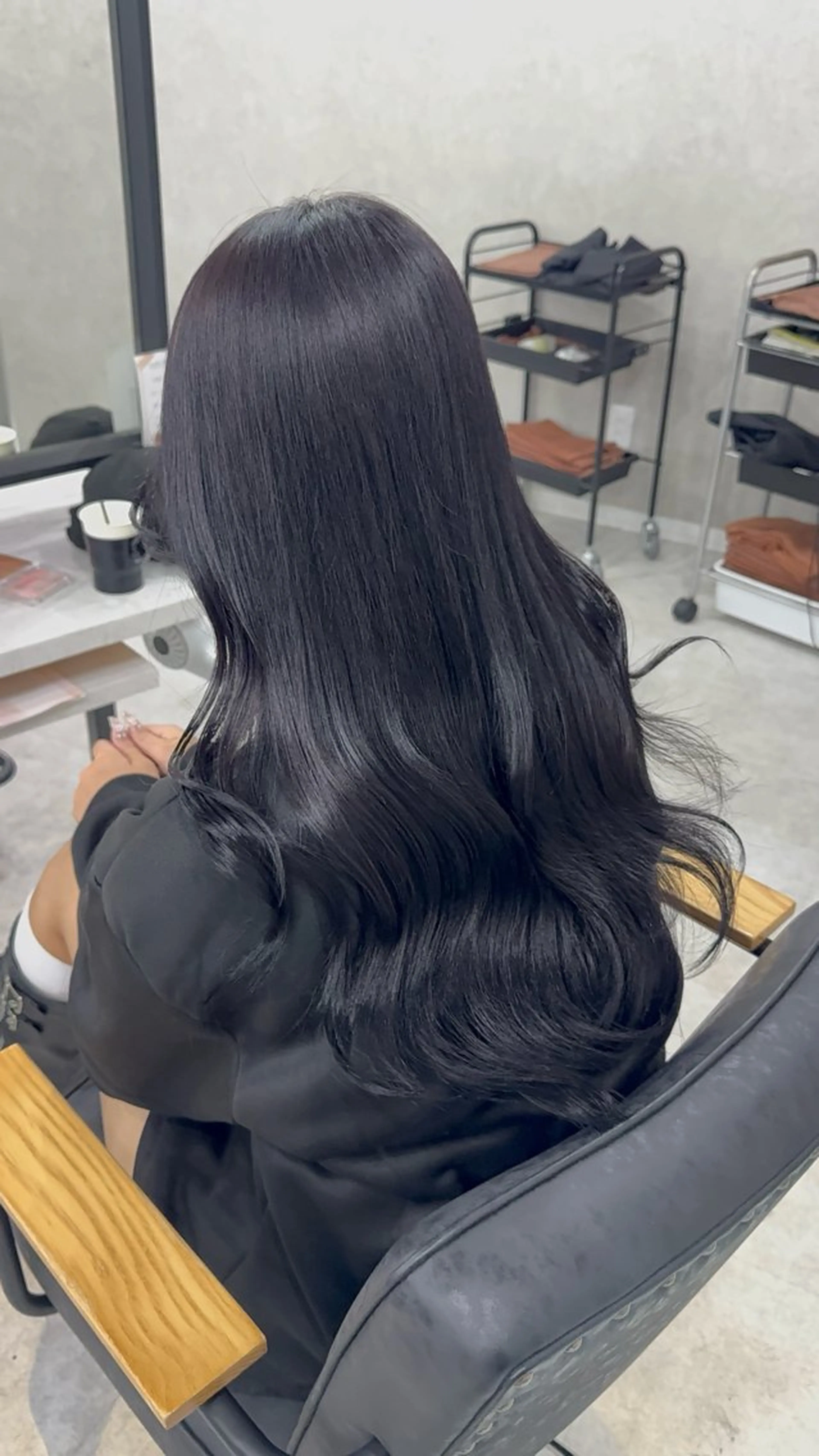ロング カラー アッシュ アッシュブラウン ベージュカラー 黒髪 ブリーチ カット ヘアカラー トリートメント 赤み無し柔らかカラー 【梅田】madokaのヘアスタイル