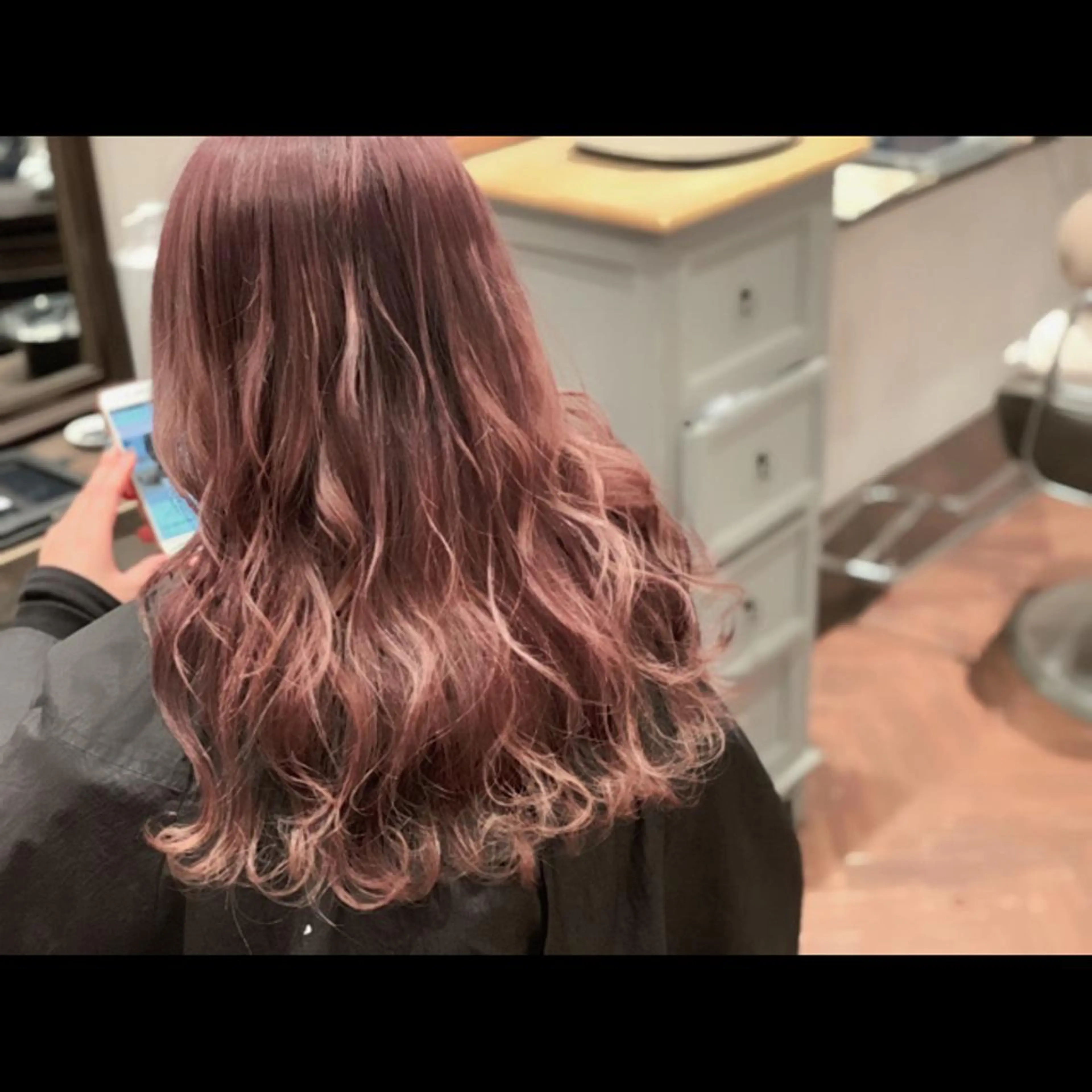 セミロング カラー パーマ ヘアアレンジ メンズ 【mokuオーナー】 ちはるのヘアスタイル