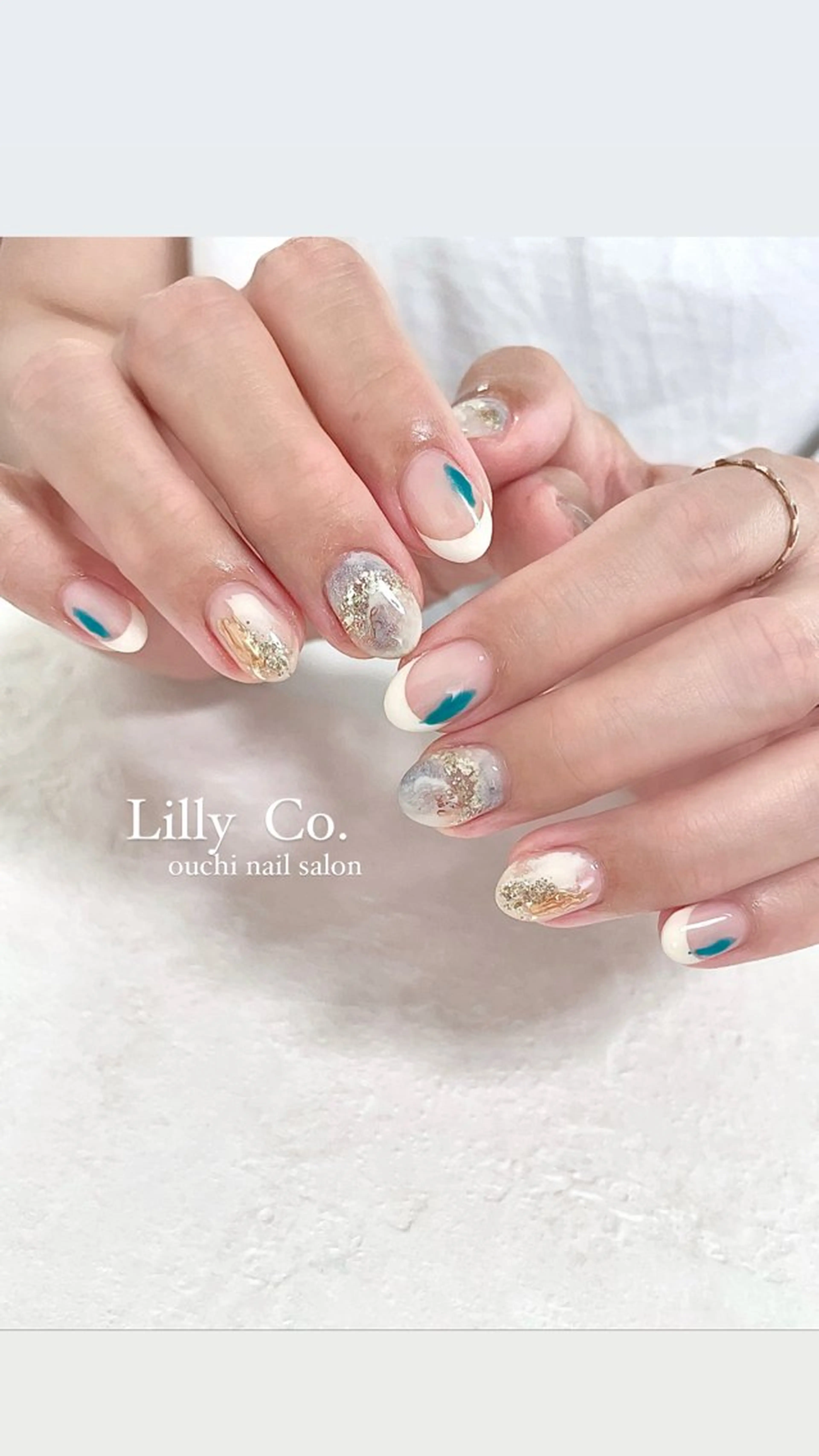 ネイル ブルー ハンドネイル ハンドケア Lilly Co.のネイルデザイン