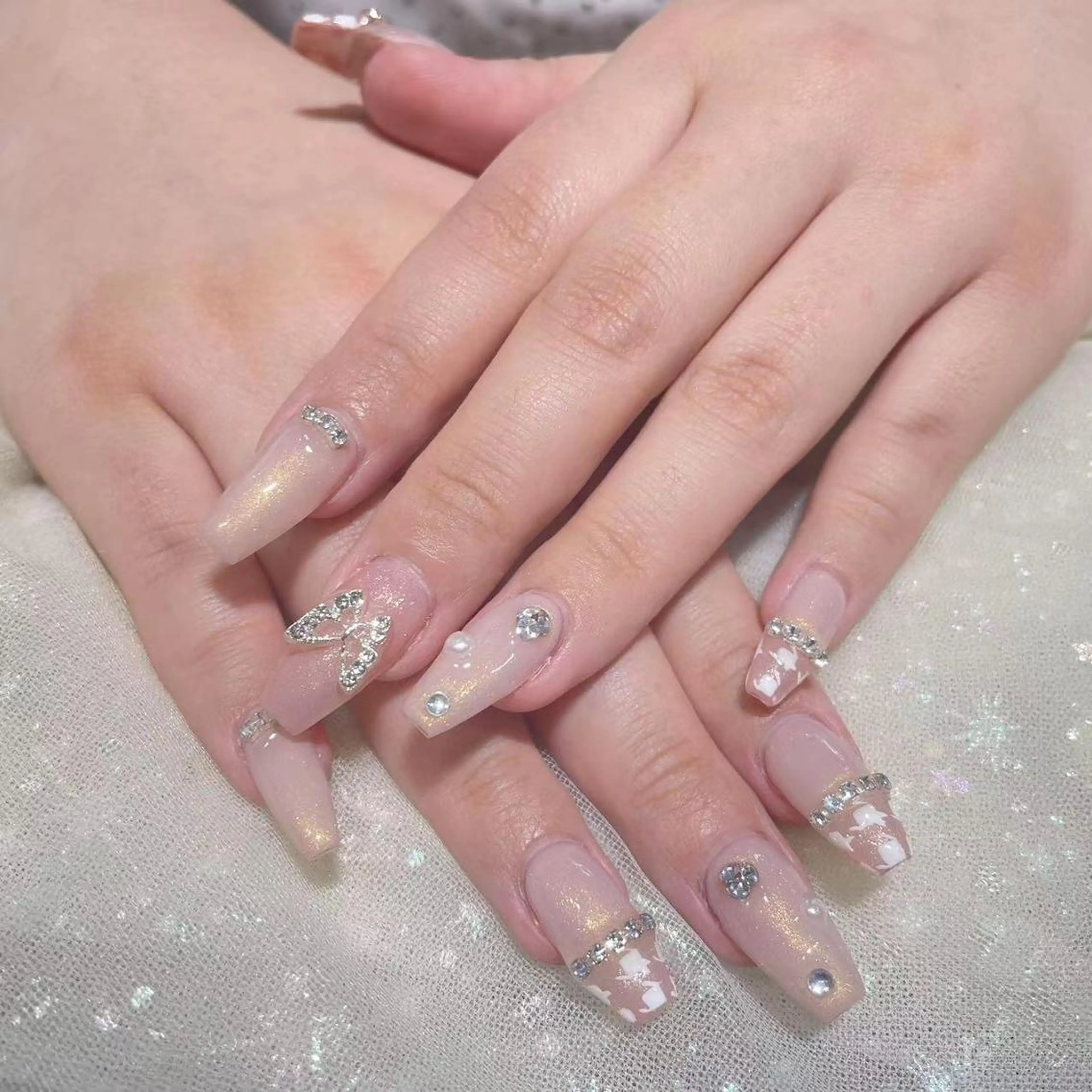 ネイル アートネイル 長さ出し ネイルチップ Queens momoのネイルデザイン