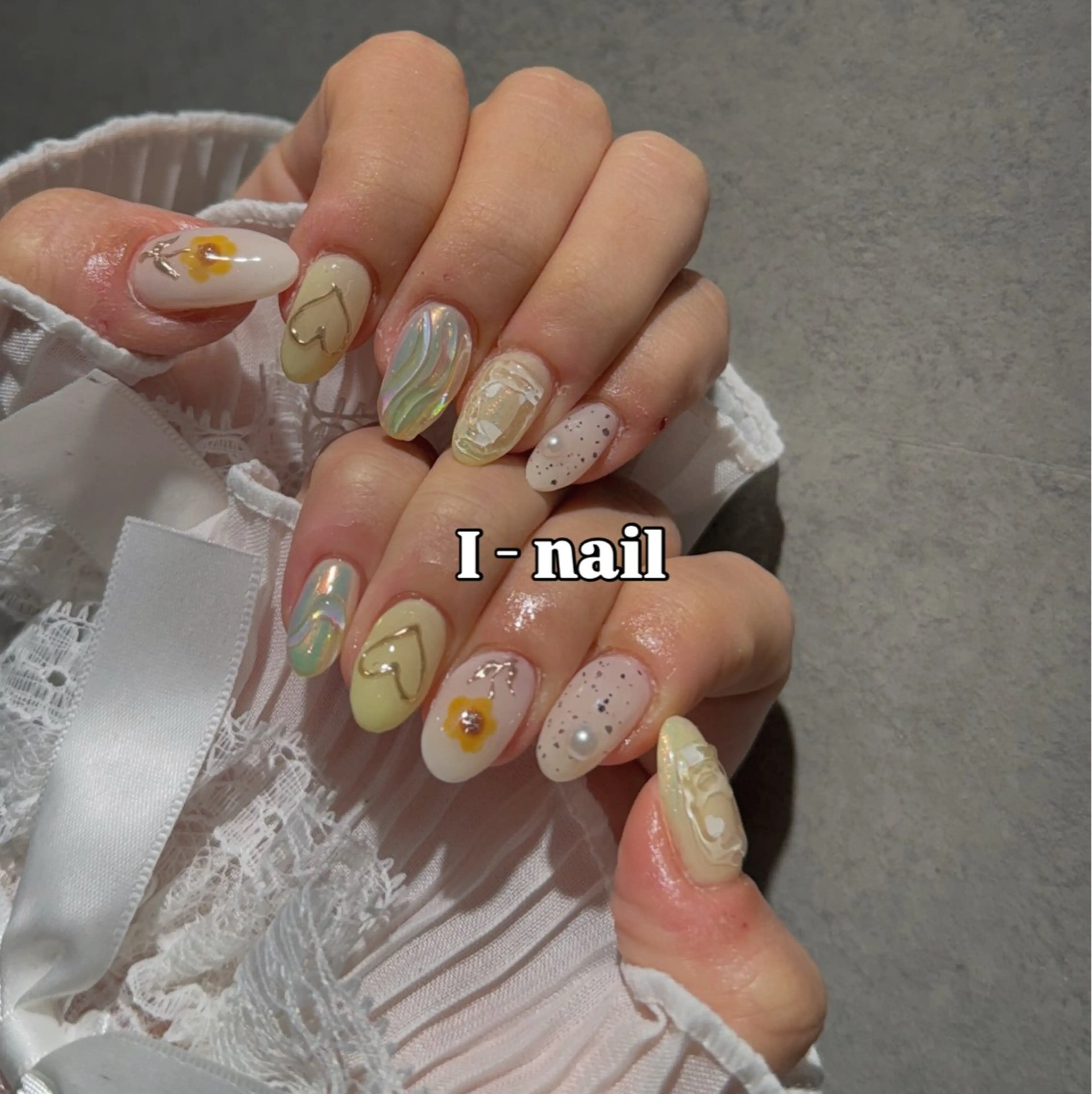 ネイル I-nailロング /ワンホン/キラキラのネイルデザイン