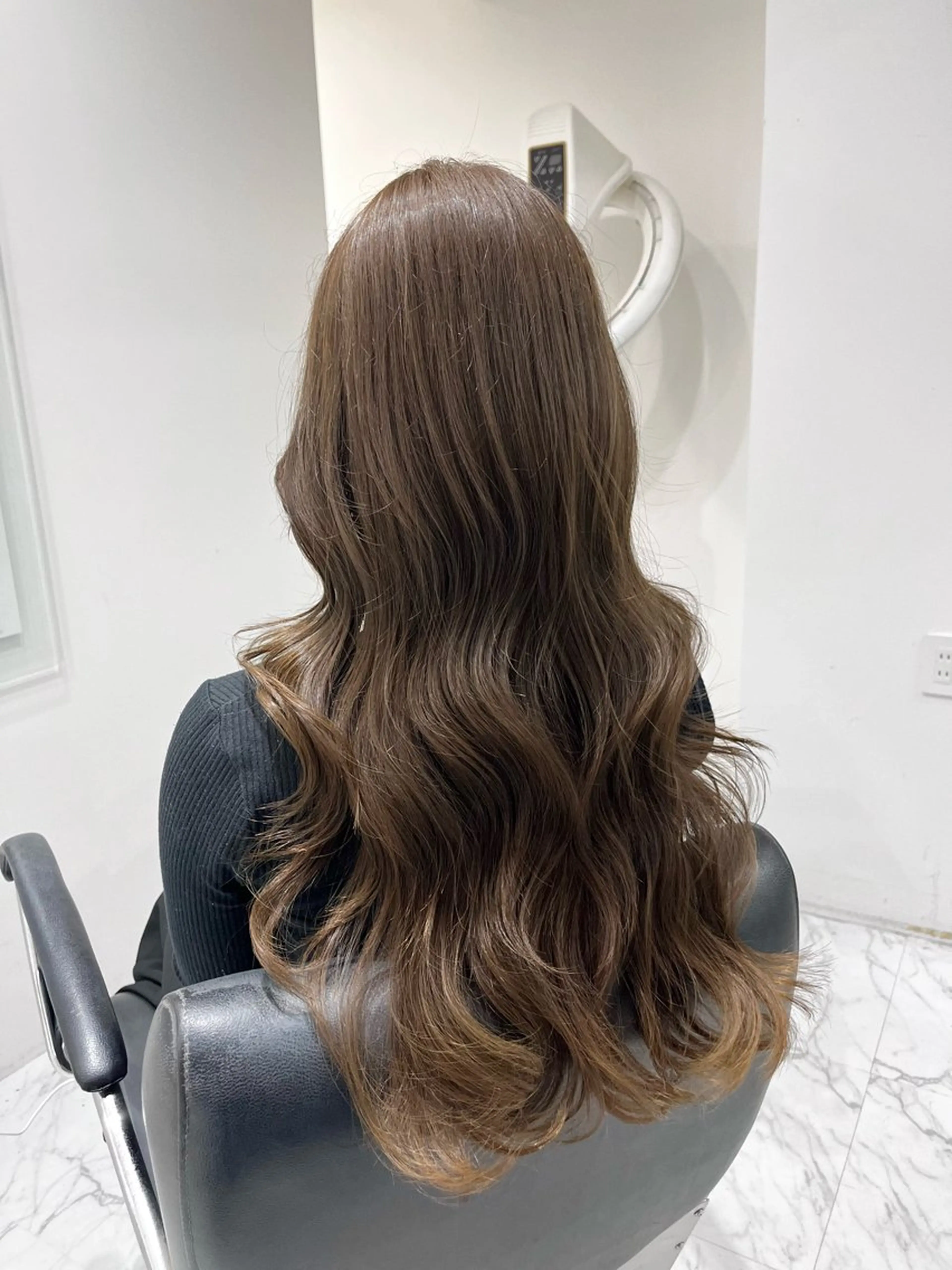 ロング カラー エクステ初心者歓迎 💎馴染みNo.1のヘアスタイル