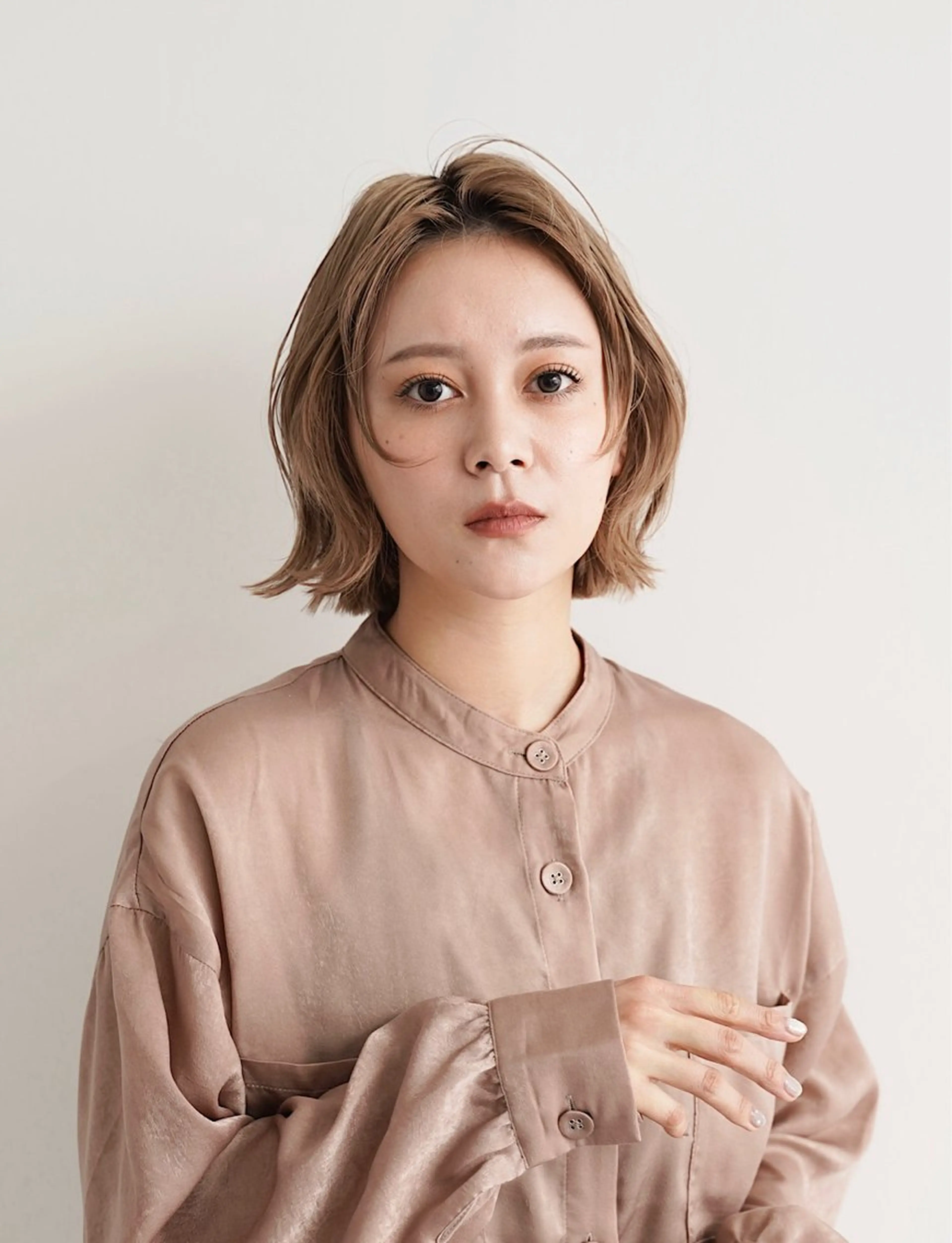 ミディアム カット ヘアカラー hoNua. 栄/透明感カラーのヘアスタイル