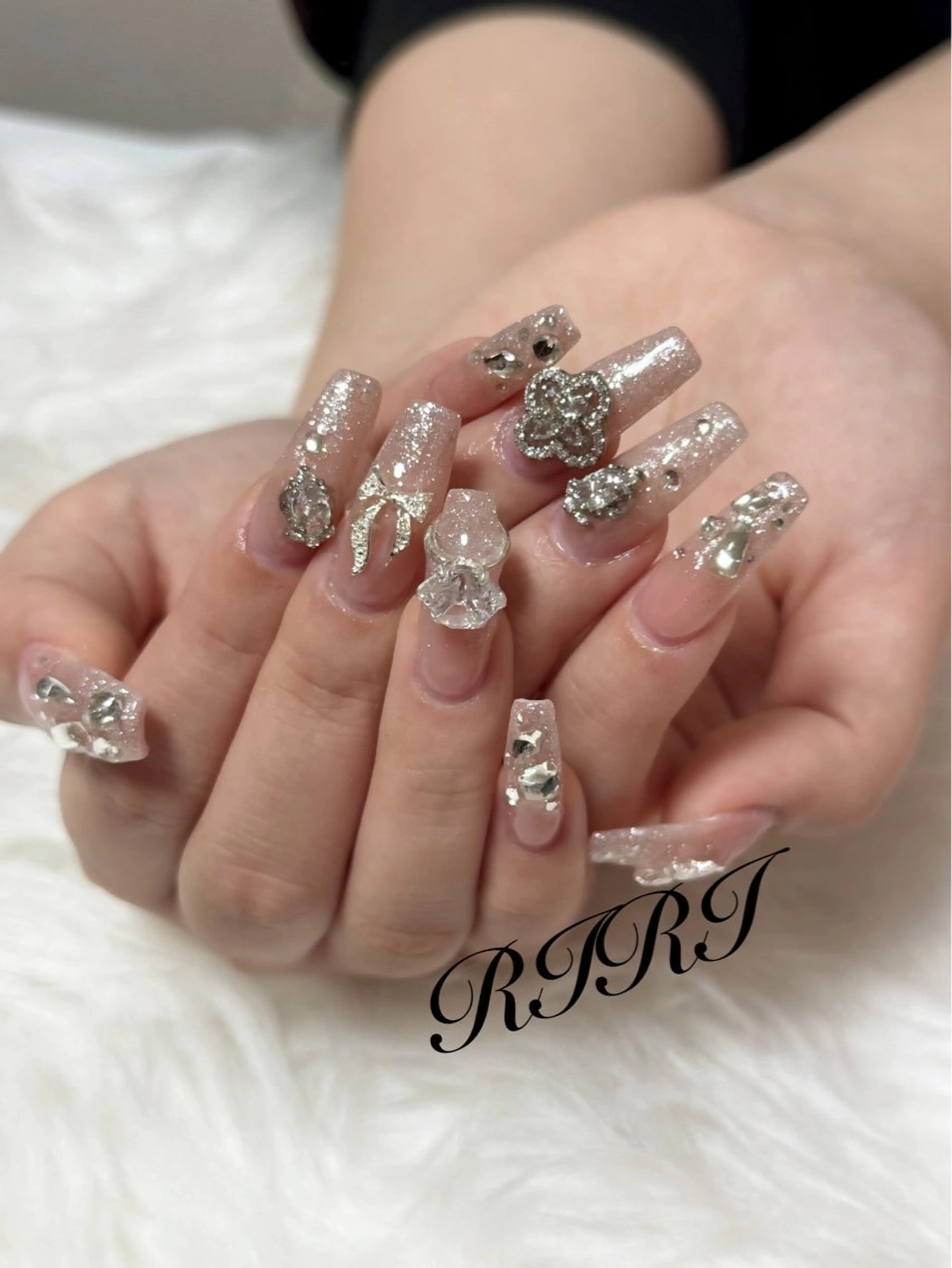 ネイル ジェルネイル ラメ(グリッター) ロングネイル スカルプネイル シンプルネイル ハンドネイル riri オーナーのネイルデザイン