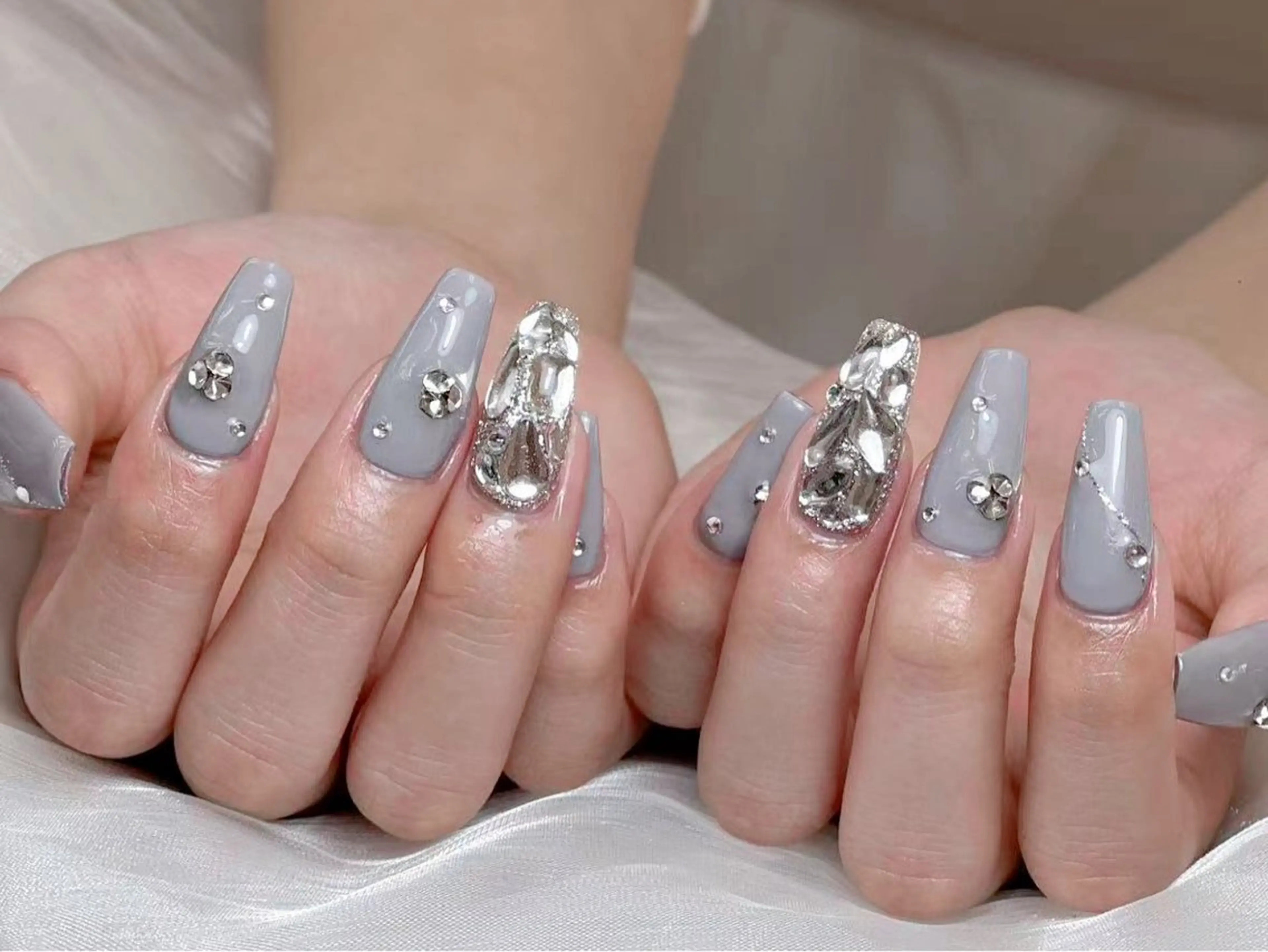 メンズ ネイル メンズ韓国風 アートネイル フレンチネイル ジェルネイル キラキラネイル ハンドネイル Bloom スカルプ専門店のネイルデザイン