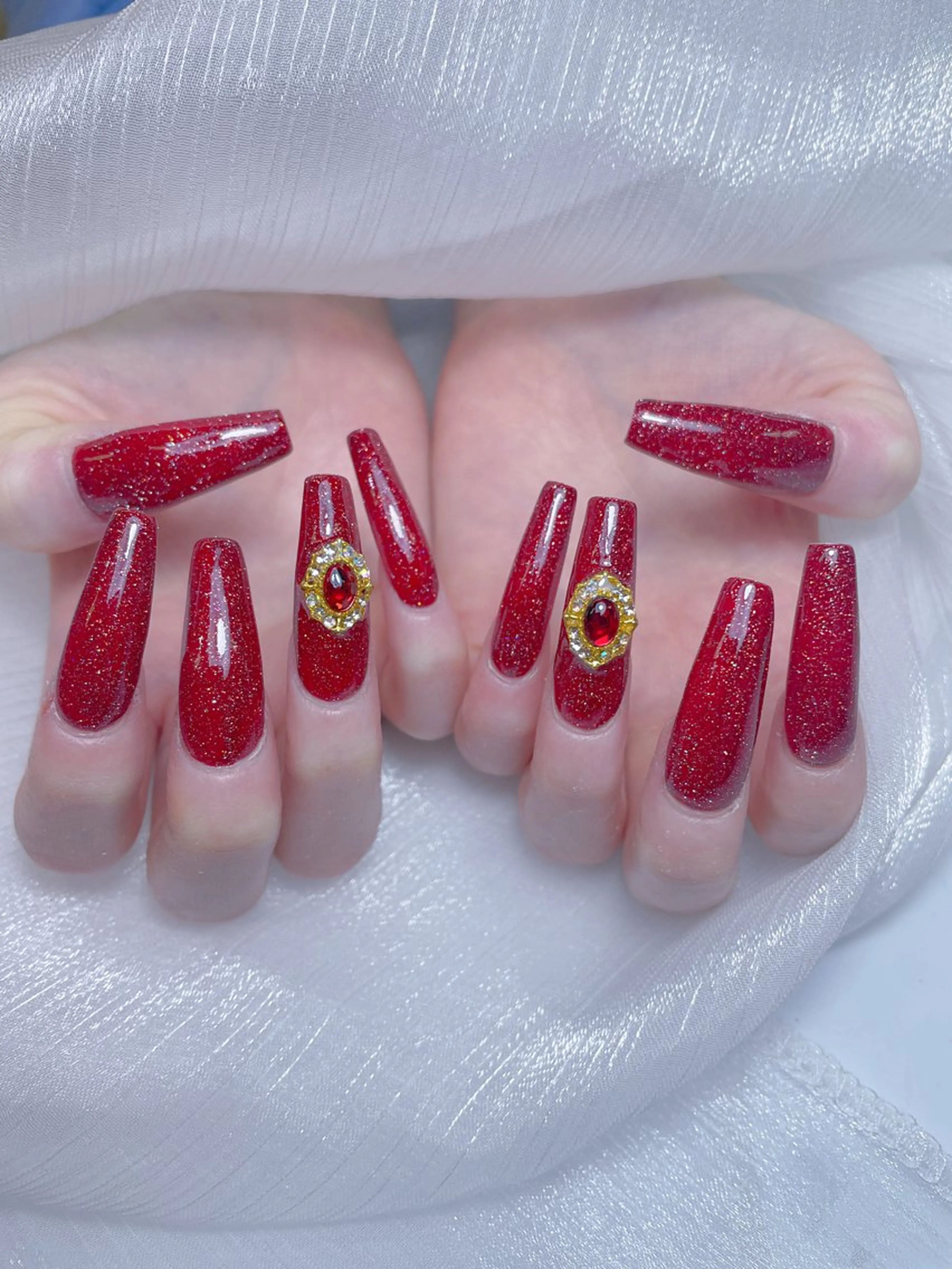 ネイル チークネイル ガーリー キラキラネイル 韓国ネイル リボン ハンドネイル princess スカルプ専門店のネイルデザイン