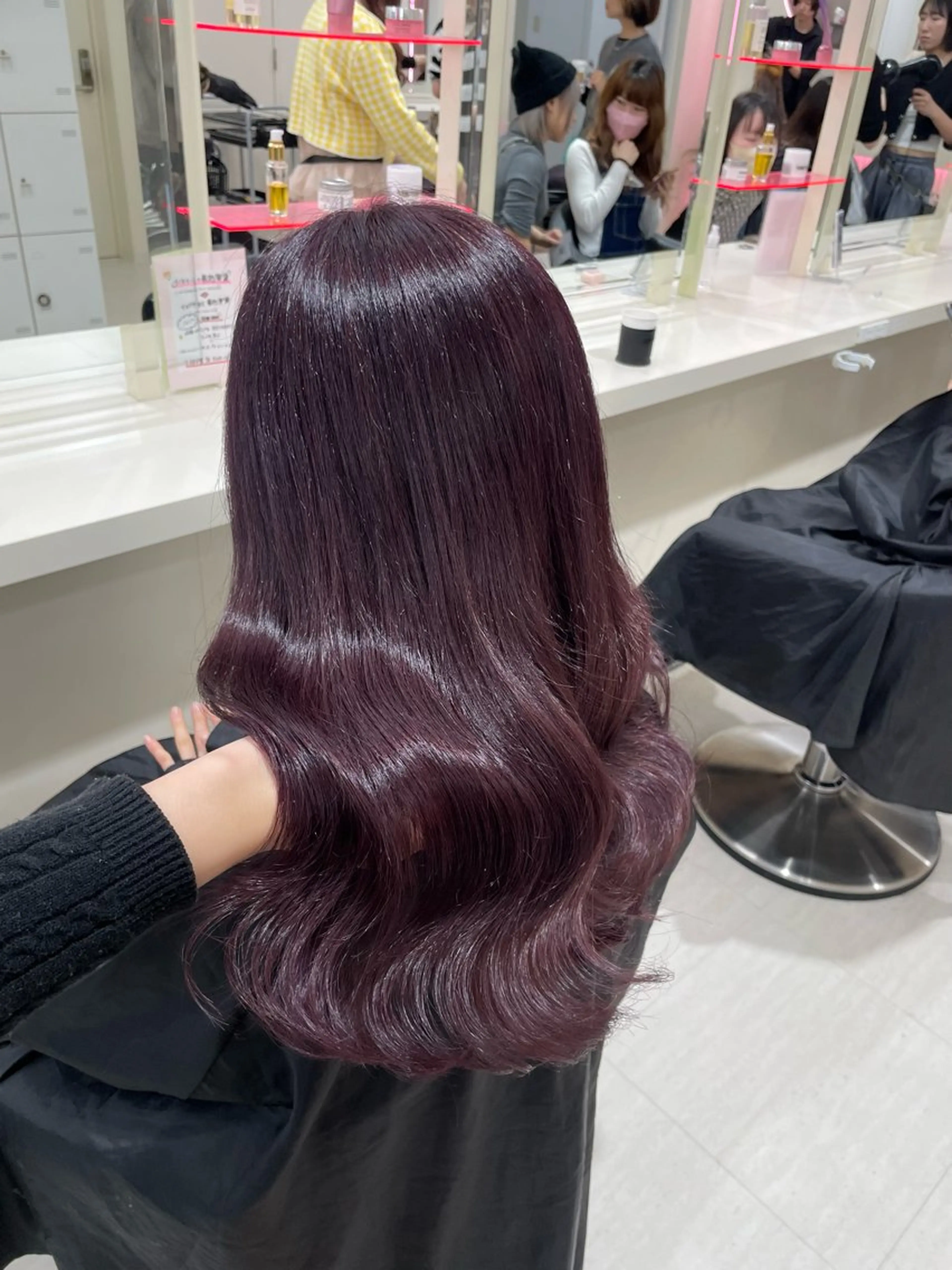 ロング カラー モテ髪ハイトーン🫧 serina🎀池袋のヘアスタイル