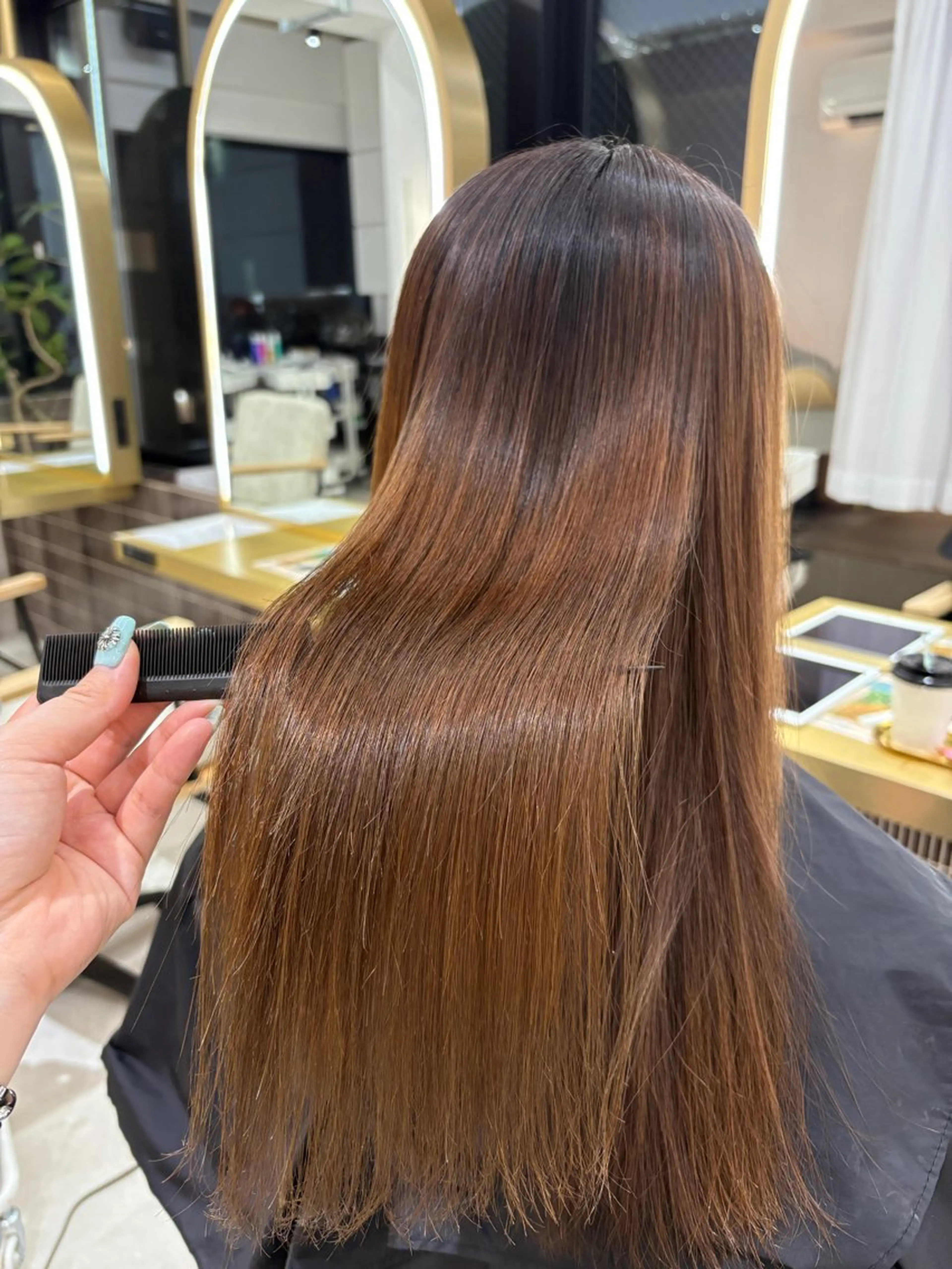 【柔らかくナチュラルなストレート】ダメージレスな天使の艶🪽縮毛矯正🫧💫➕カット➕silk トリートメント✨の写真