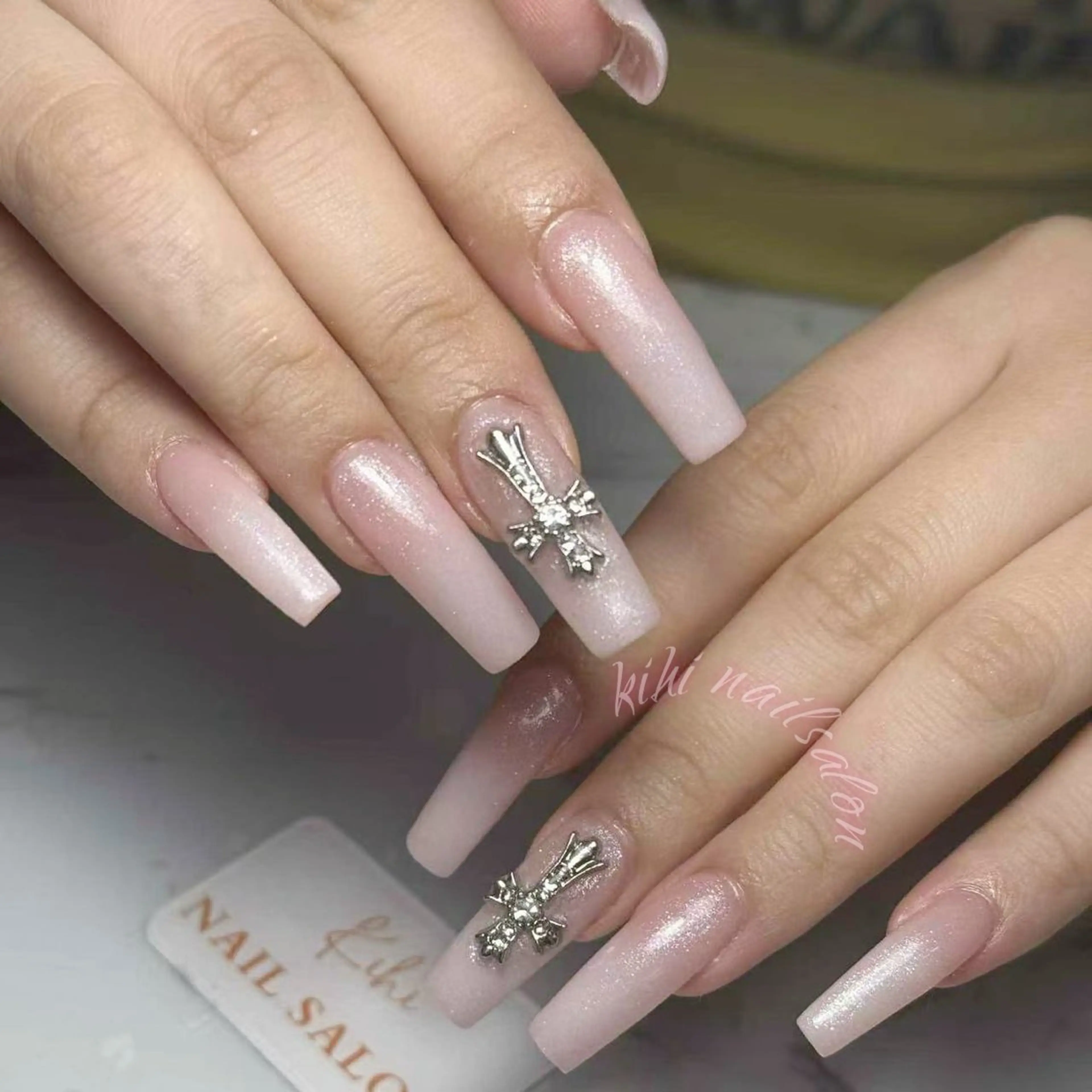 ネイル アートネイル フレンチネイル ジェルネイル グラデーション 韓国ネイル ハンドネイル さくら💮💮 【オフ無料】のネイルデザイン