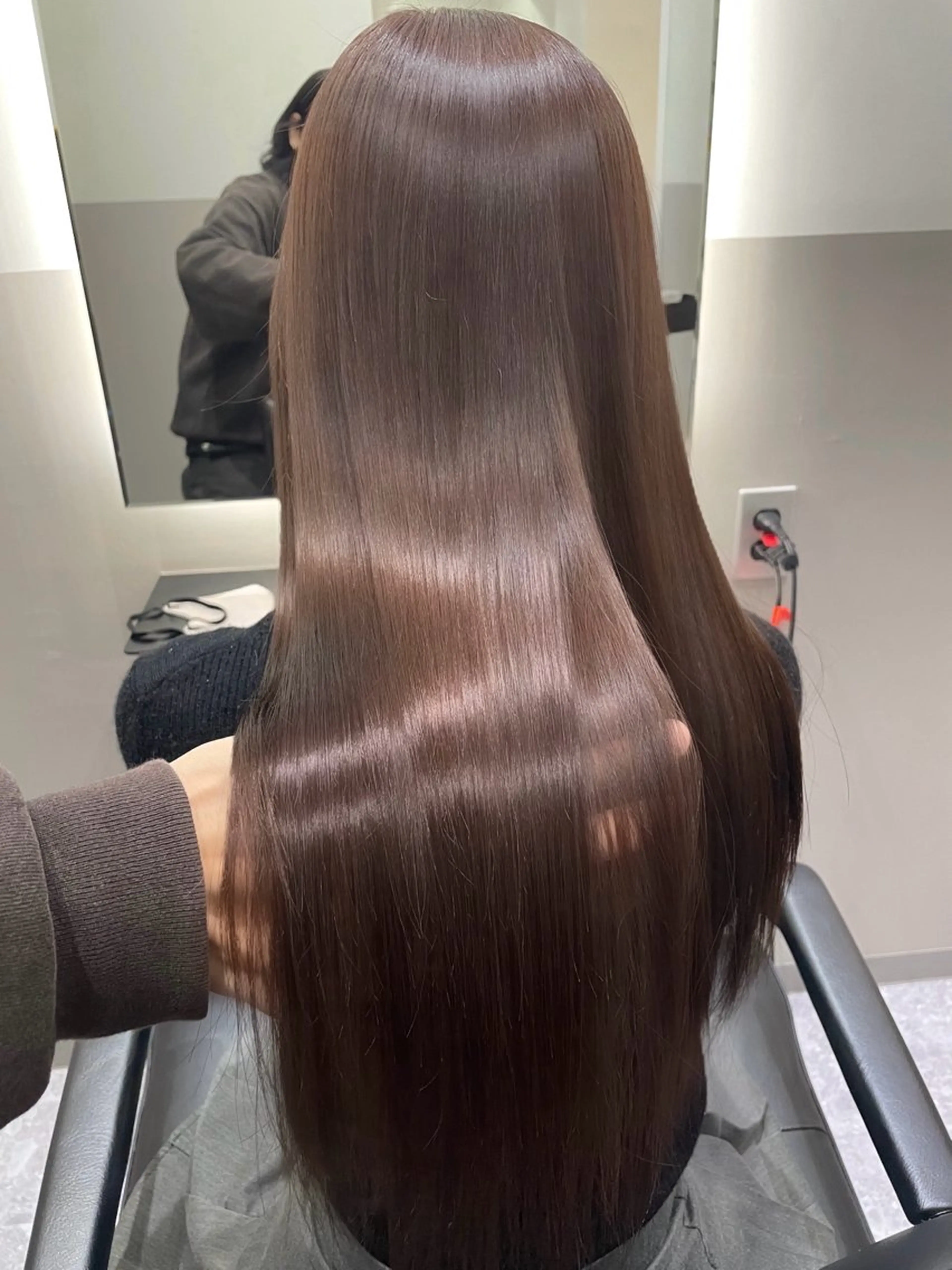 ロング レイヤーカット 新川栄一朗のヘアスタイル