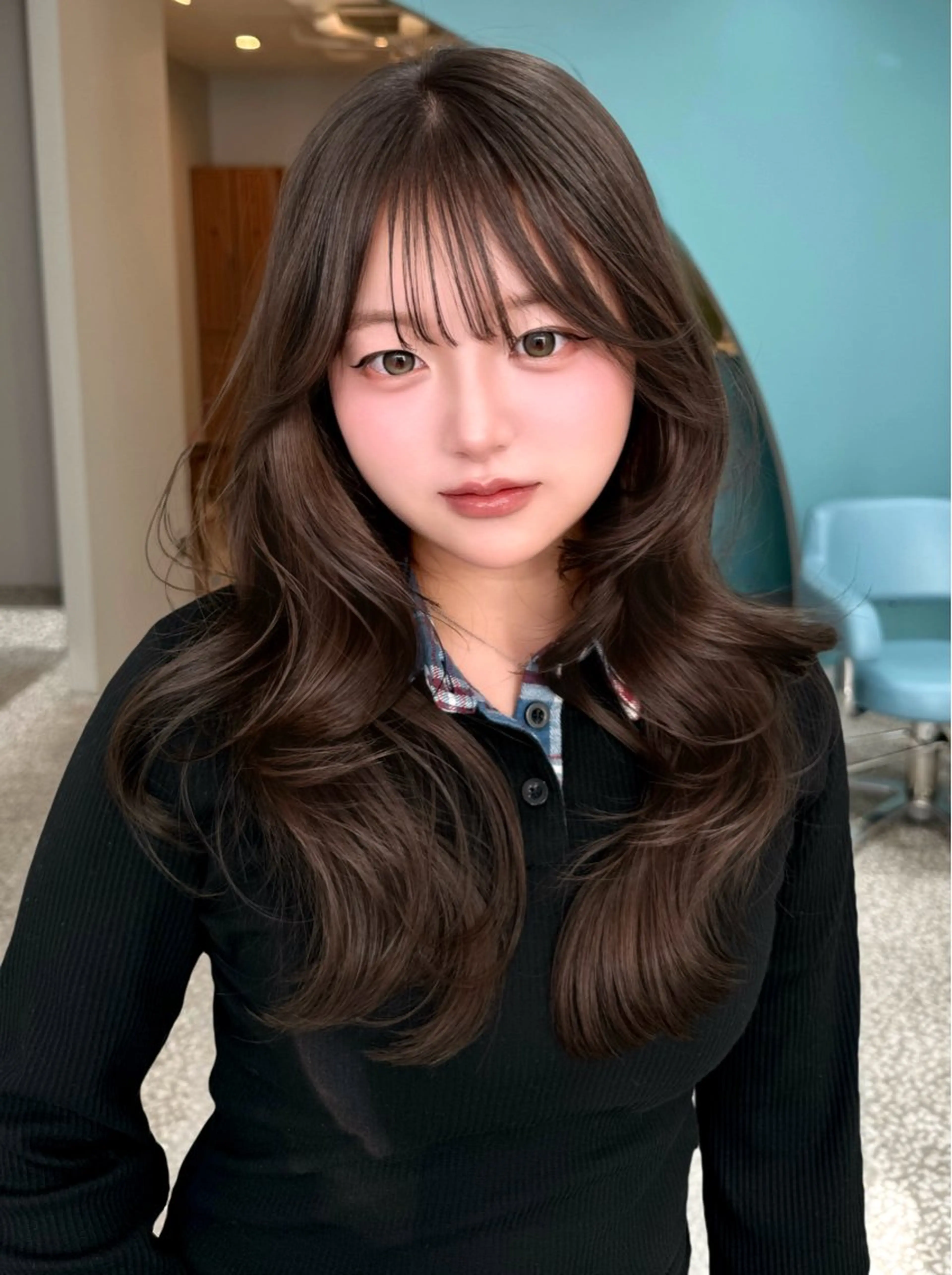 ロング くびれヘア 顔まわりレイヤー 顔周りカット 髪質改善 ヨシンモリ ヘアカラー 🤍ブリーチなしカラ ー/riri🤍のヘアスタイル