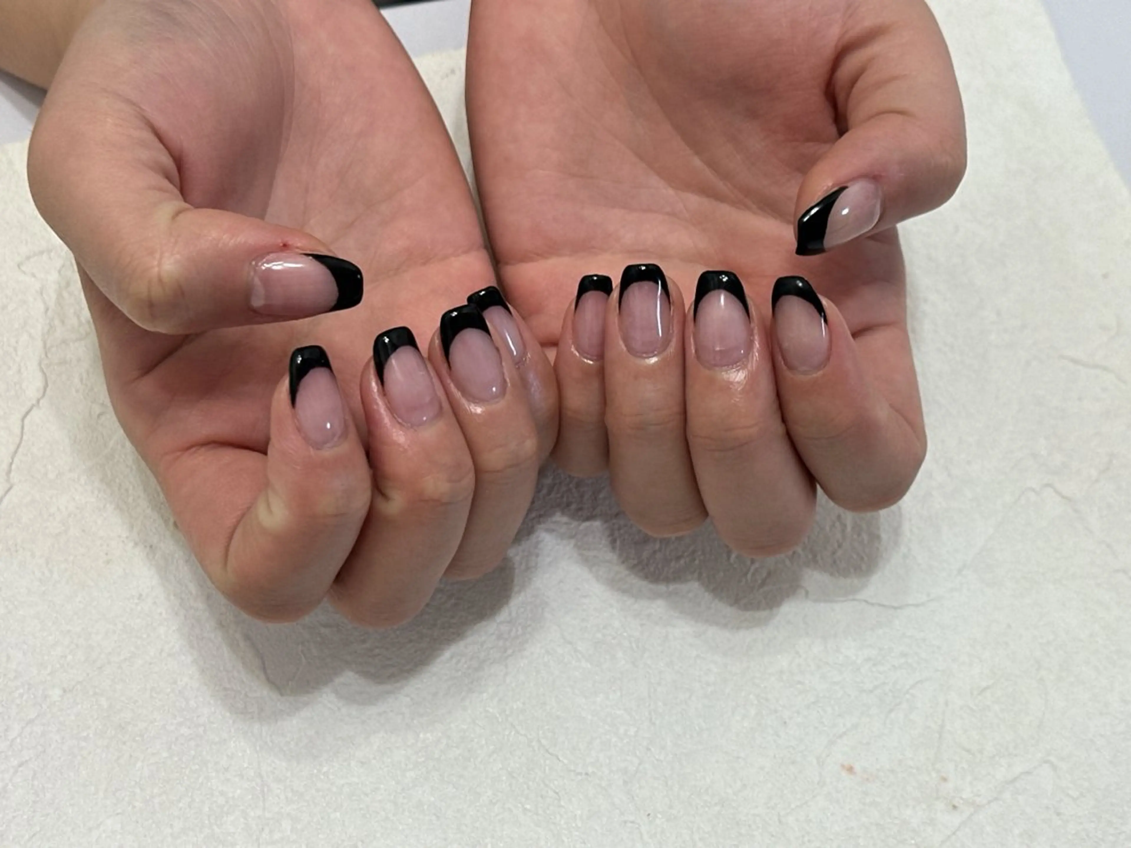 ネイル オーロラネイル 成人式 フットネイル フレンチネイル ジェルネイル mogunail &blowのネイルデザイン