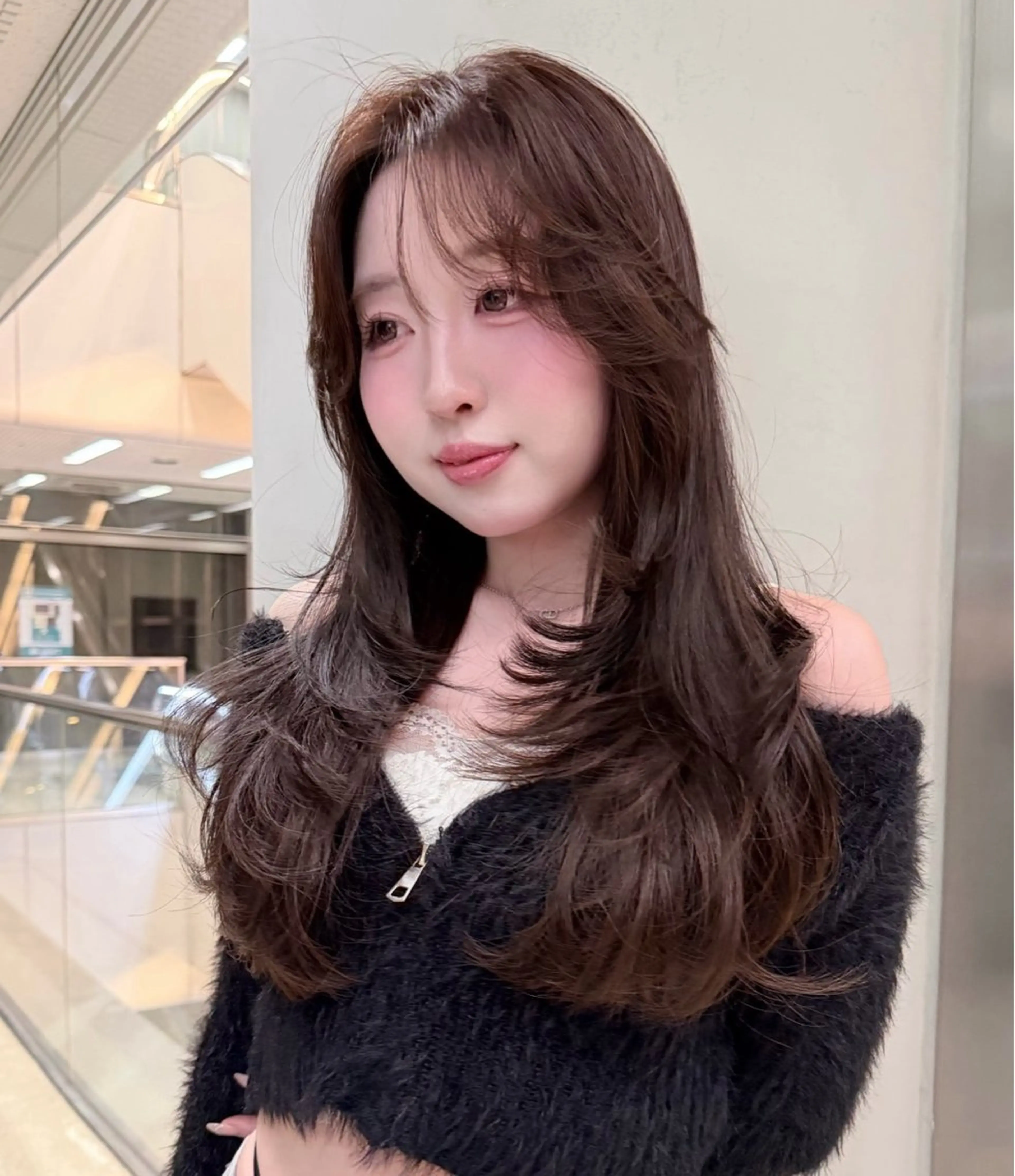 ロング 髪質改善 韓国風ヘア レイヤーカット ロング 似合わせカット 'AXIS🪐 Rinのヘアスタイル