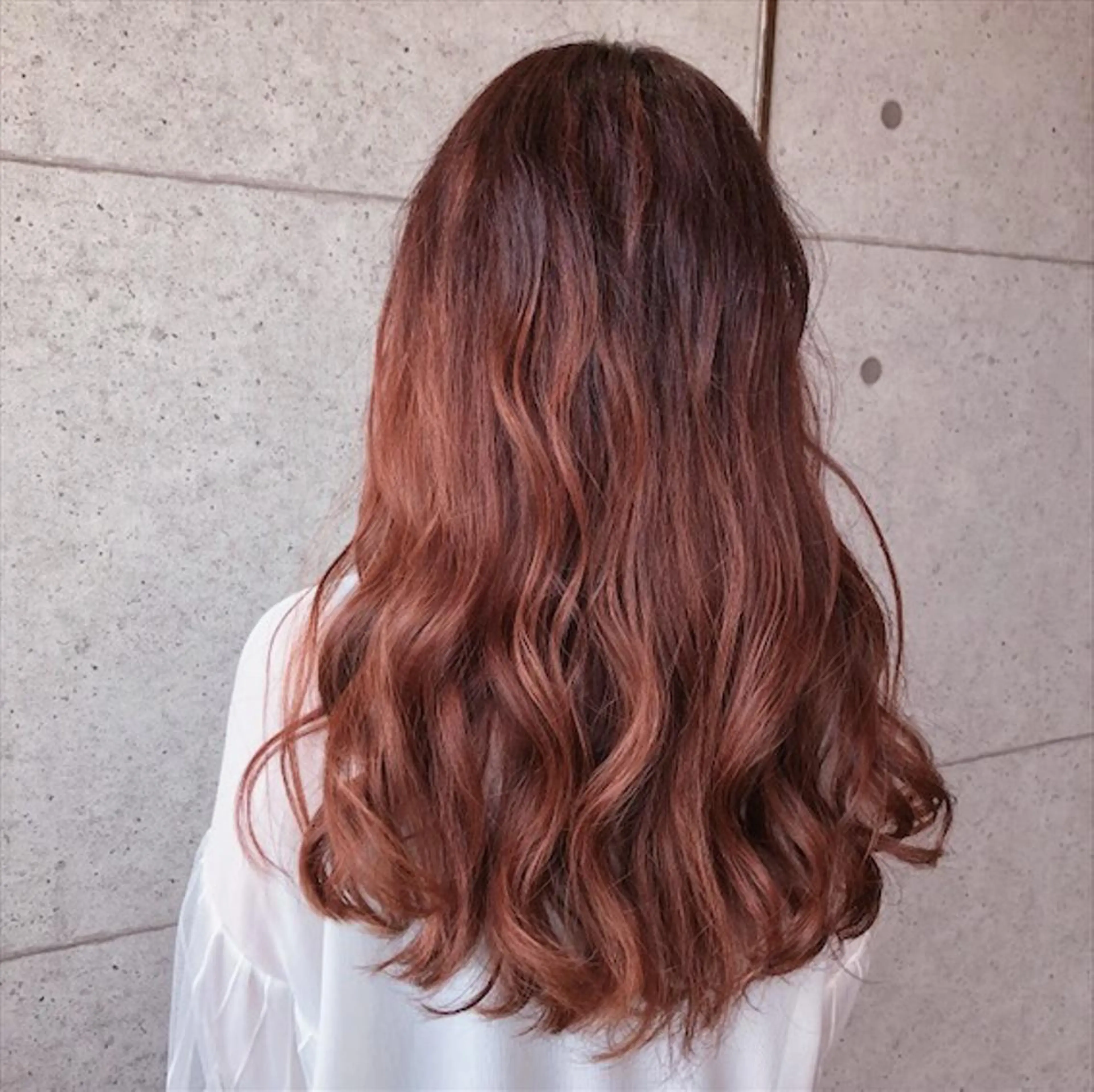 ロング カラー ブラウンカラー グラデーションカラー ピンクカラー ピンクブラウン カット ヘアカラー 福森 みずきのヘアスタイル