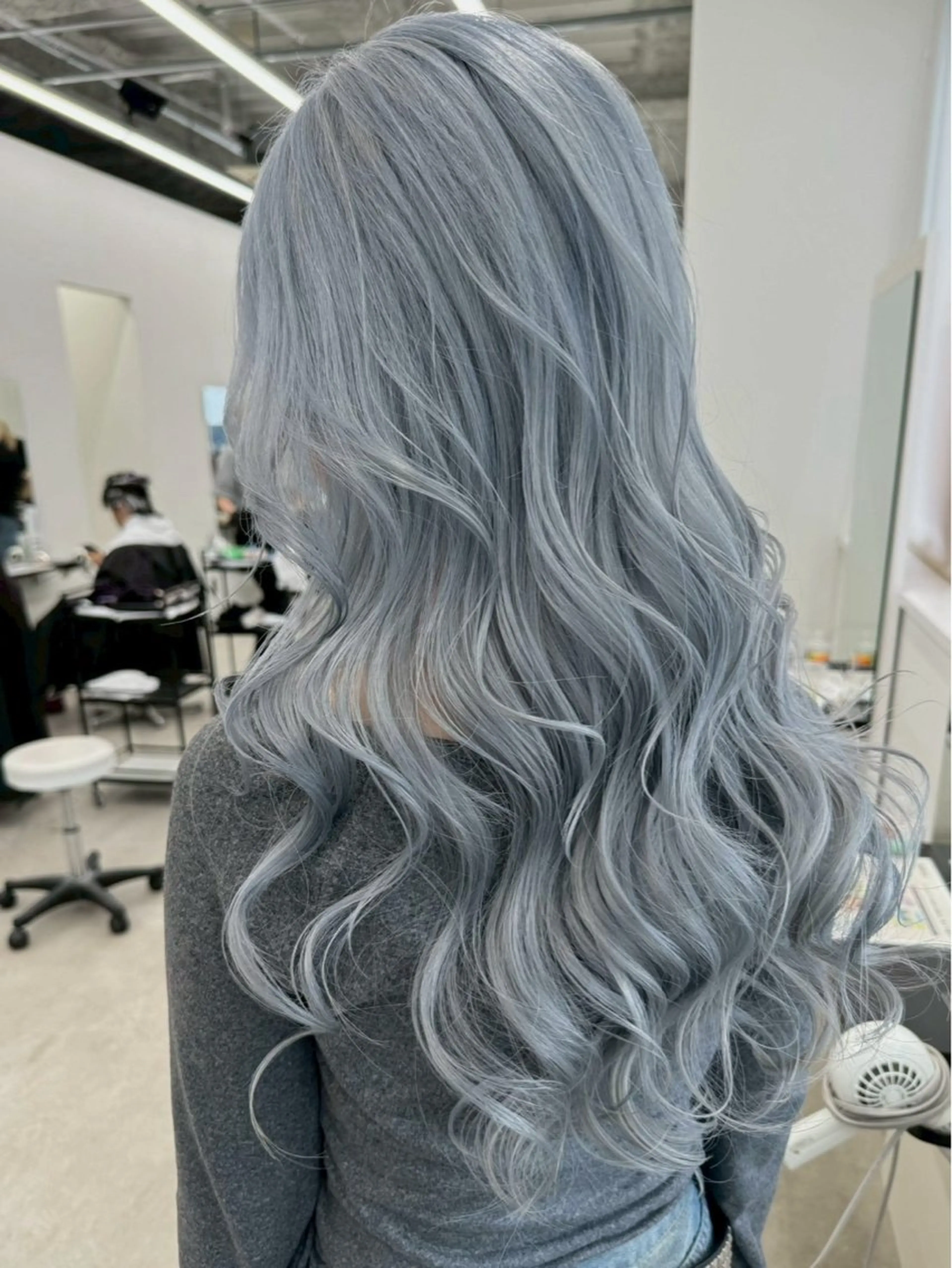 ロング カラー ヘアカラー 佐藤 侑哉のヘアスタイル