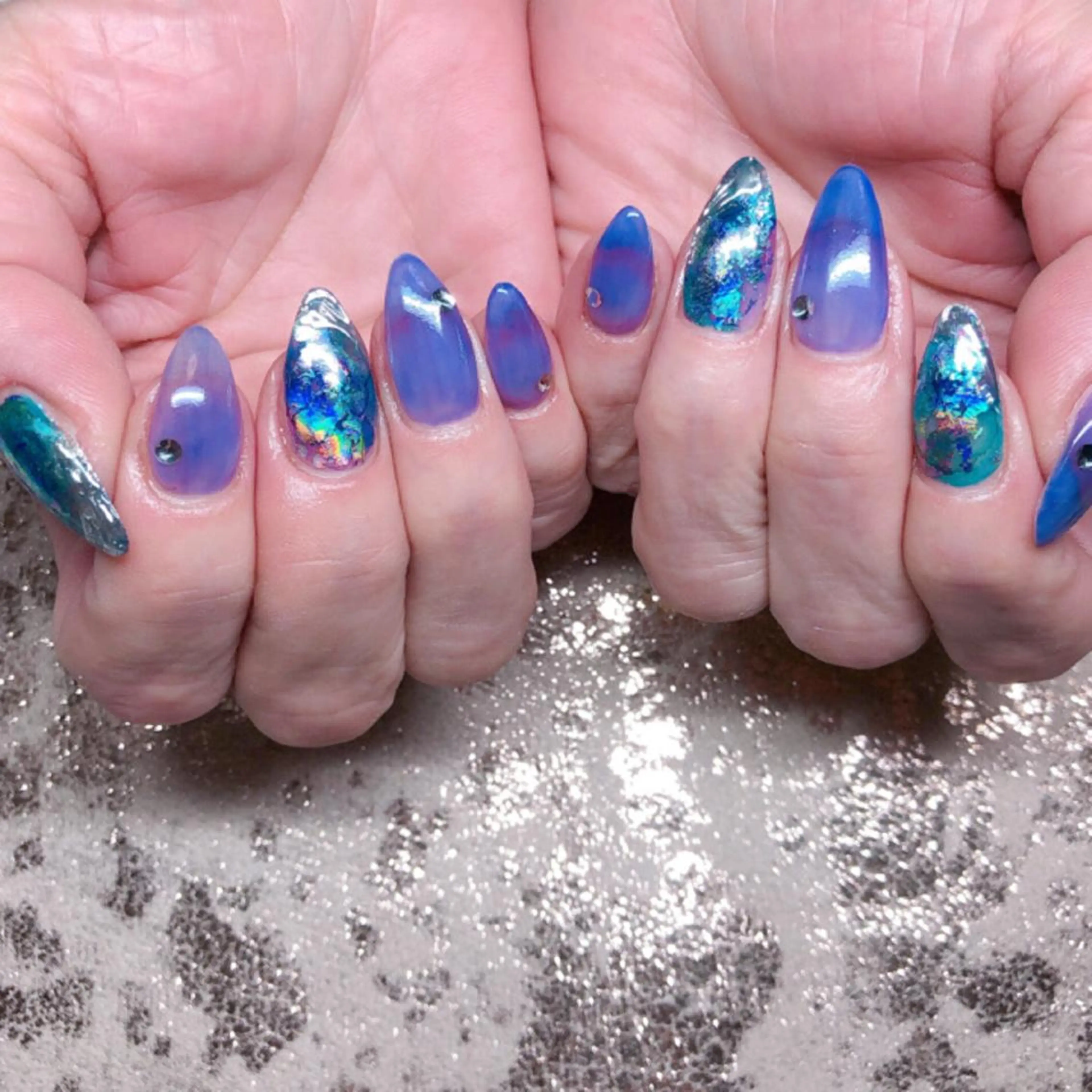 ネイル ストーンネイル DollyGirl KYOKOのネイルデザイン