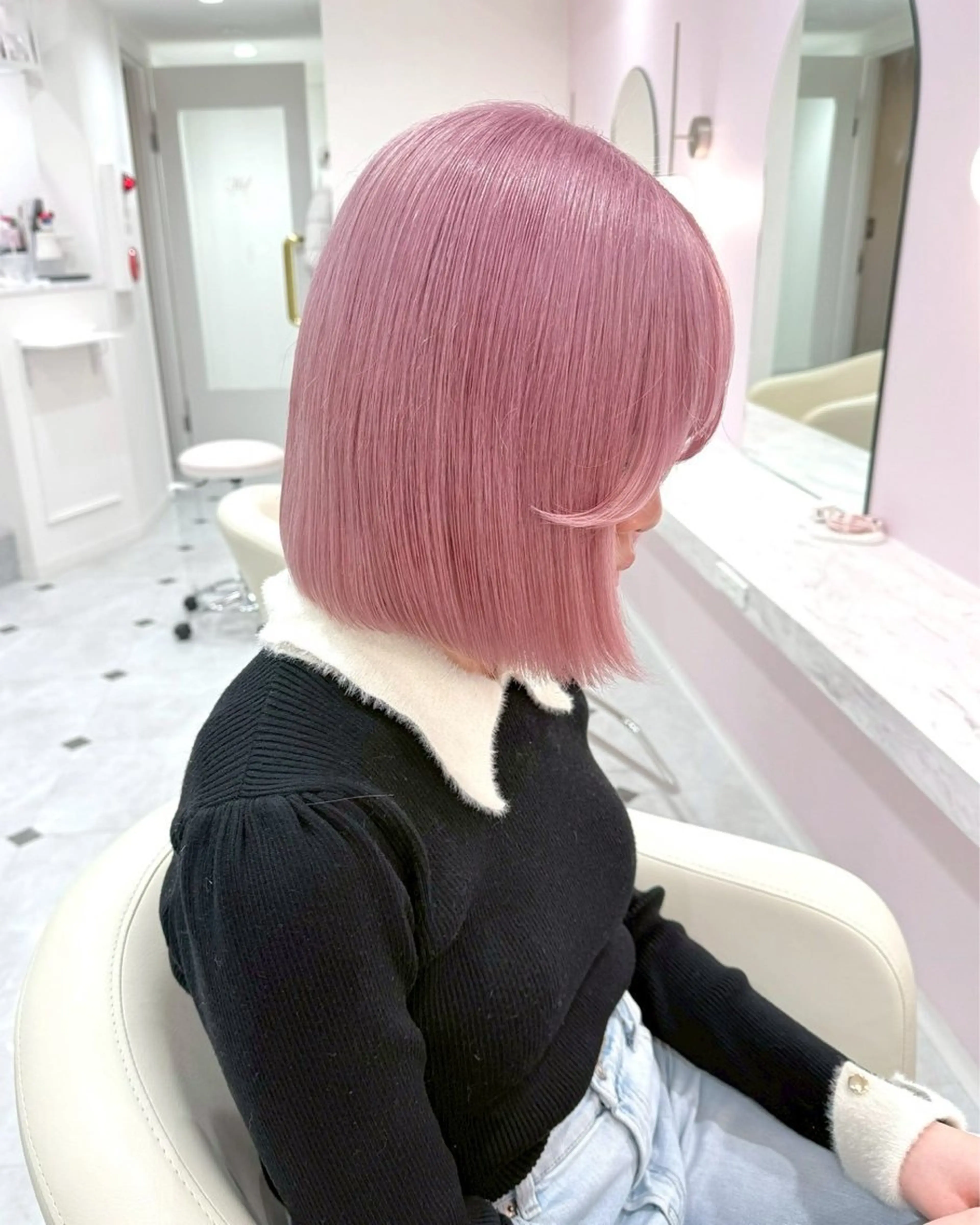 ショート カラー ブリーチ 透明感カラー ハイトーンカラー ラベンダーカラー ラベンダーピンク ヘアカラー ハイトーンカラー💞 くるみ🎀のヘアスタイル